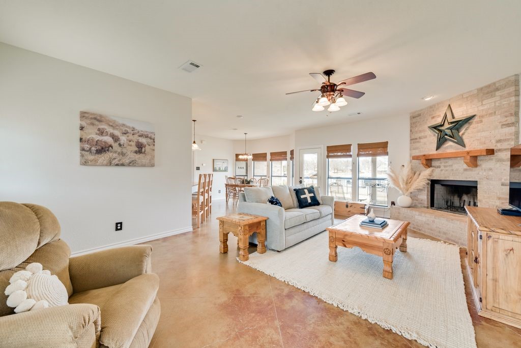 14423 Azure Lane