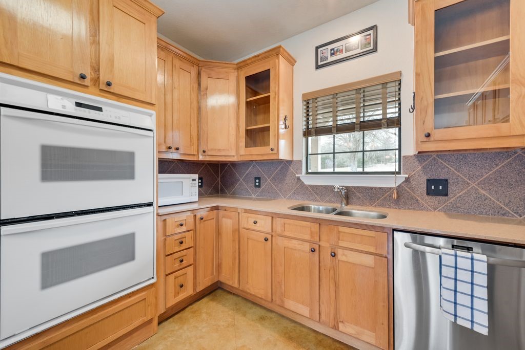 14423 Azure Lane