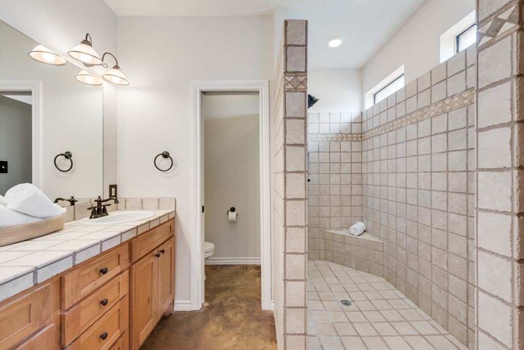14423 Azure Lane