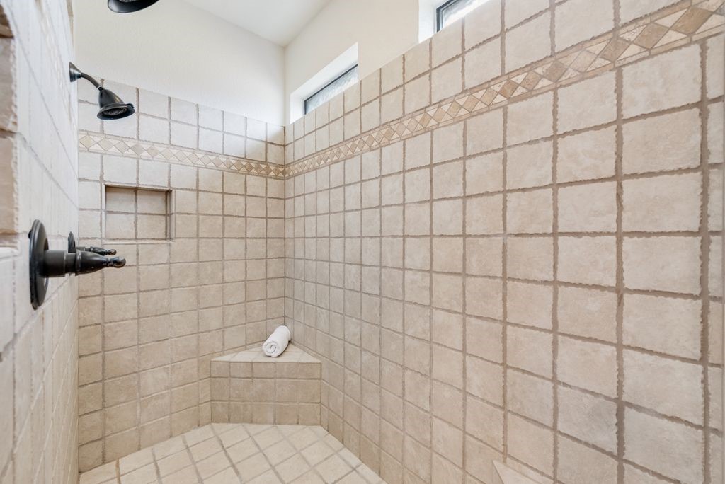 14423 Azure Lane