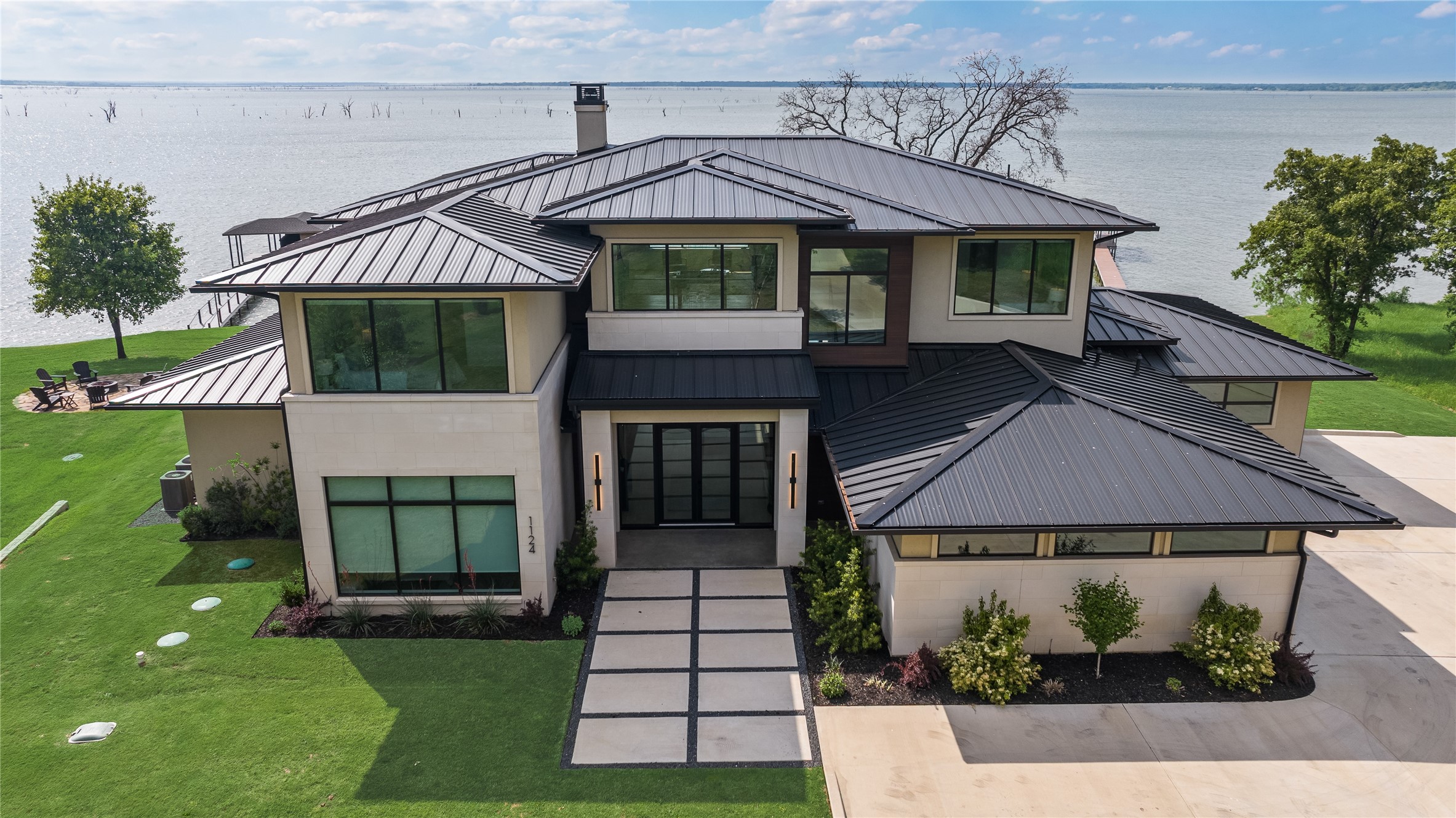1124 Paradise Cove