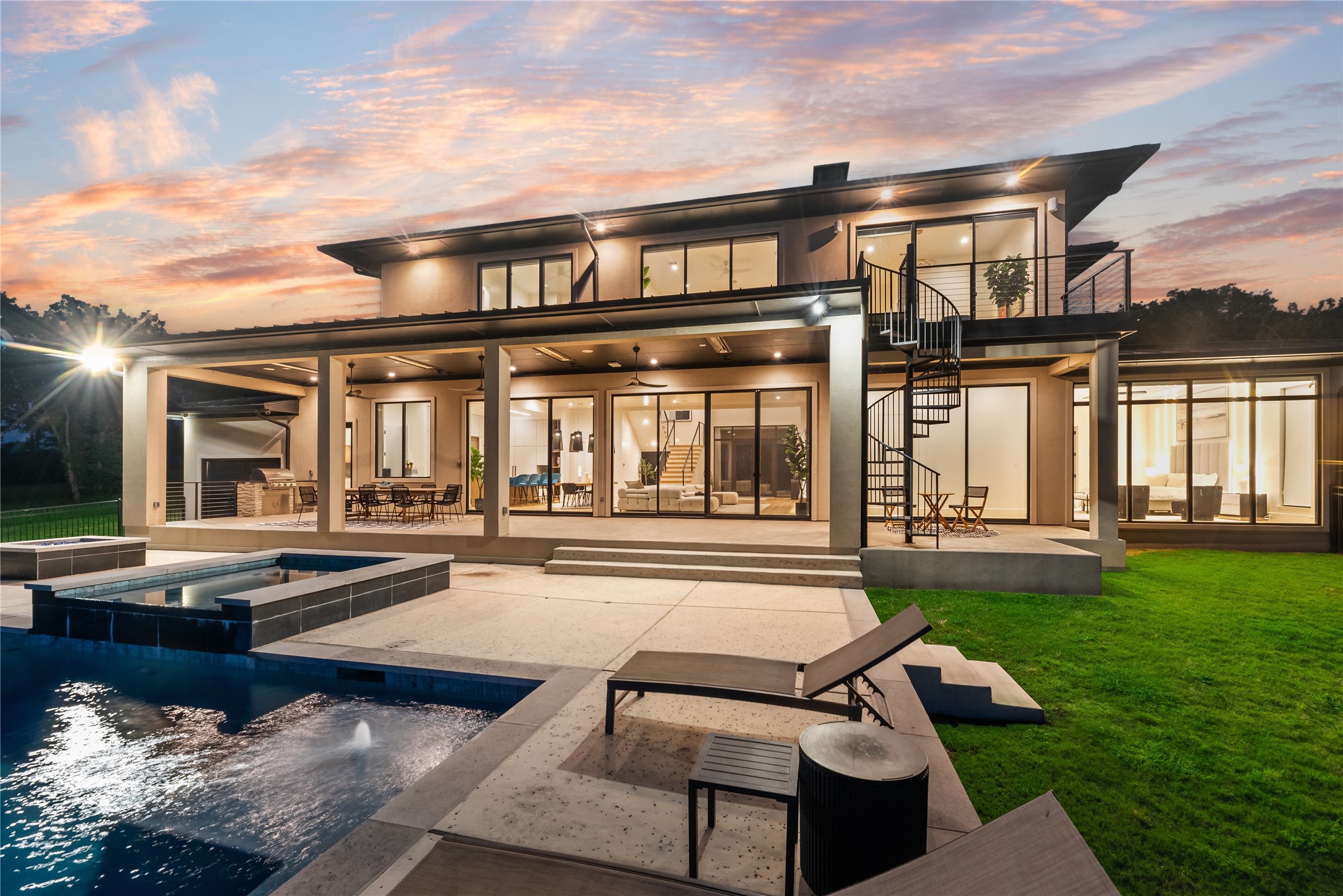 1124 Paradise Cove