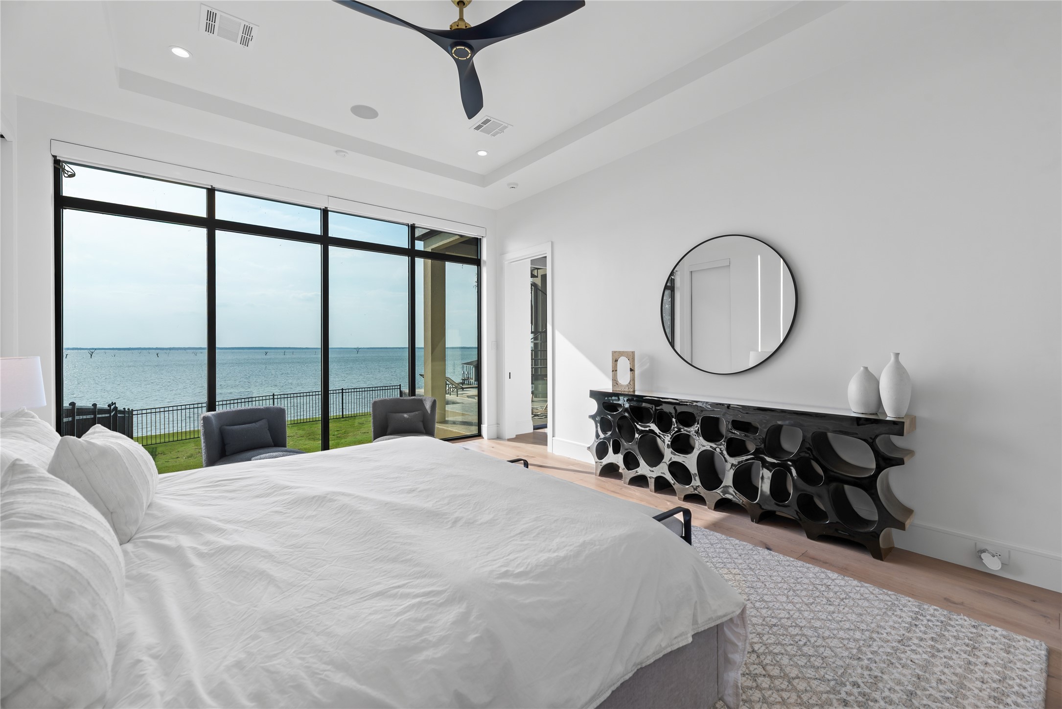 1124 Paradise Cove