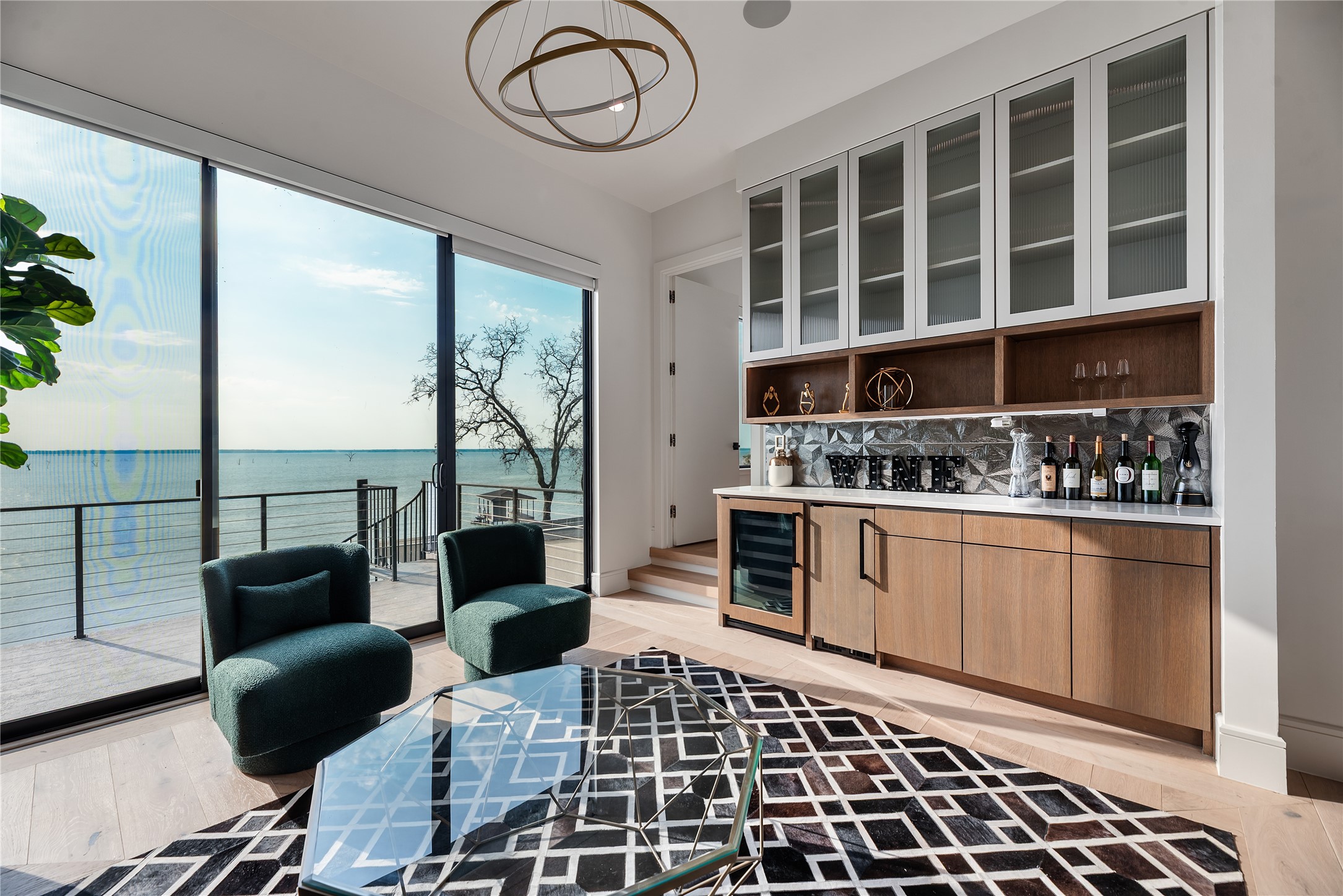 1124 Paradise Cove