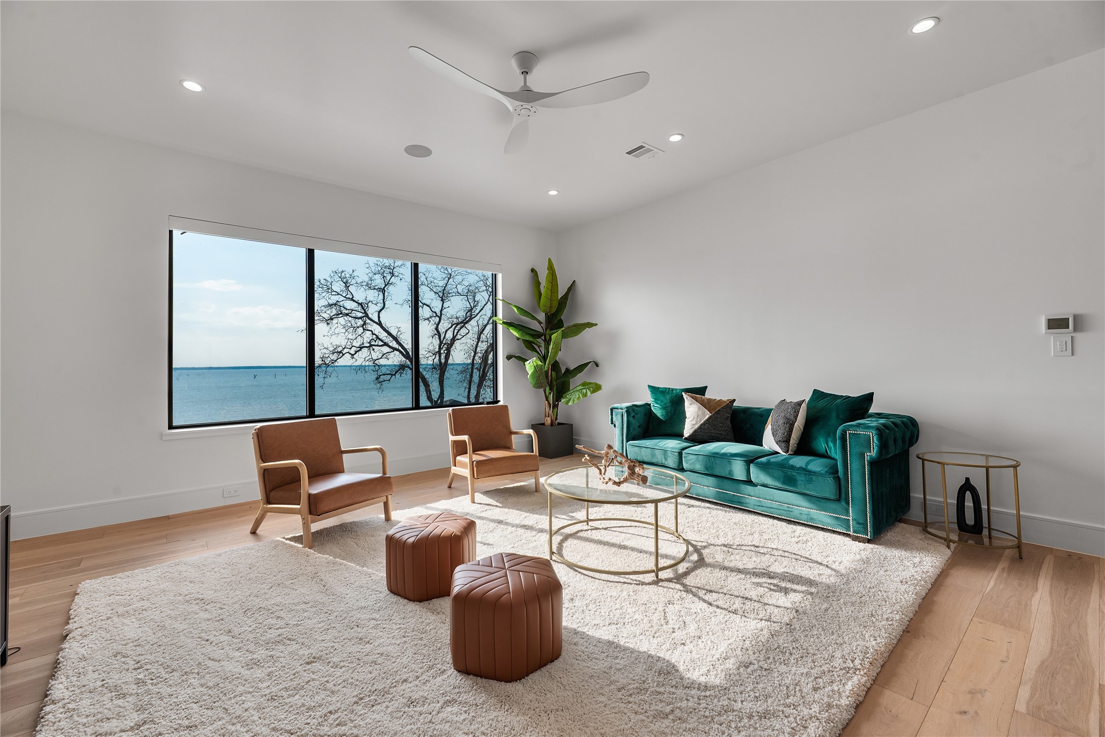 1124 Paradise Cove