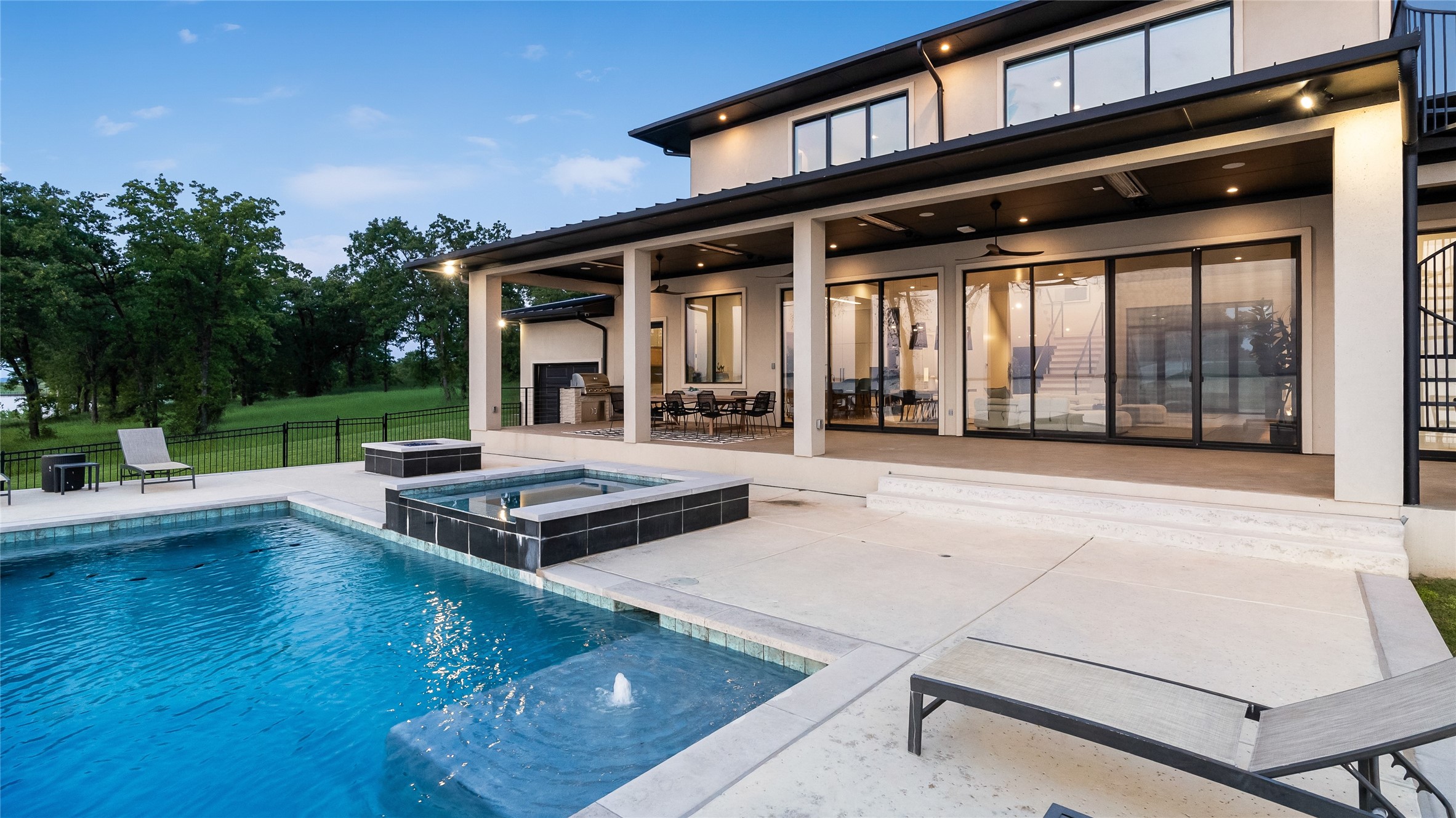 1124 Paradise Cove