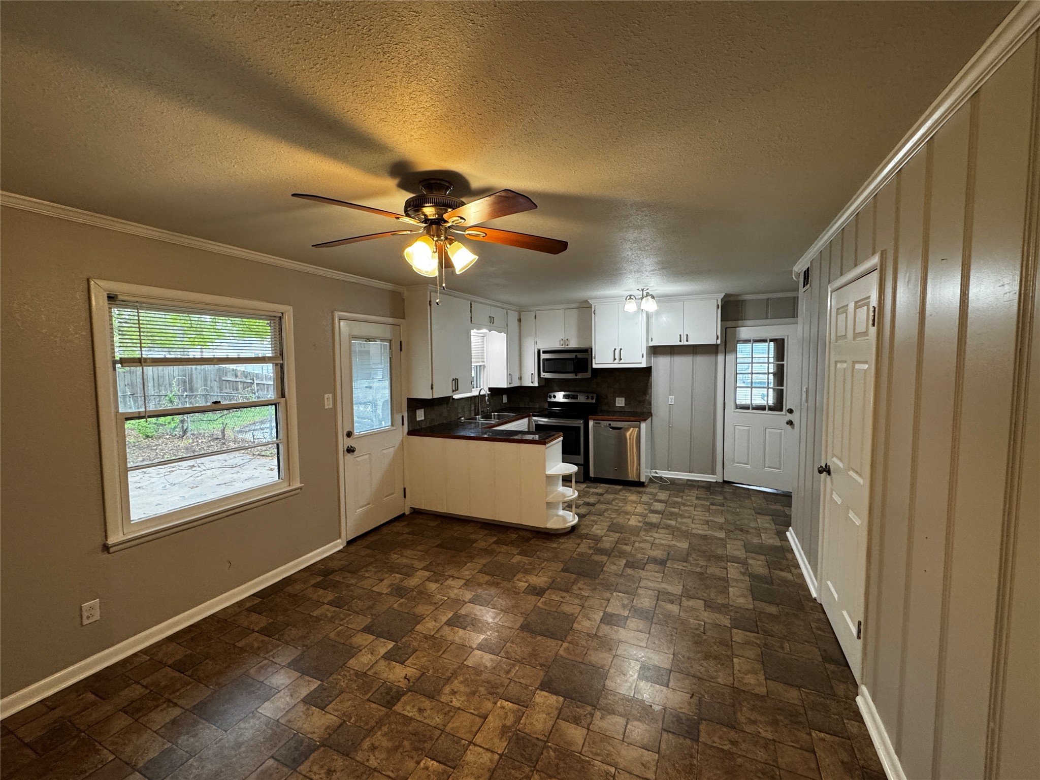 1421 Arlington Drive