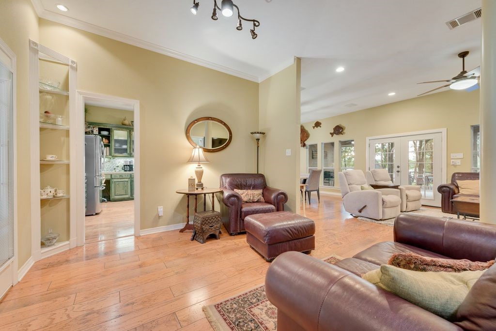 725 Grandview Drive