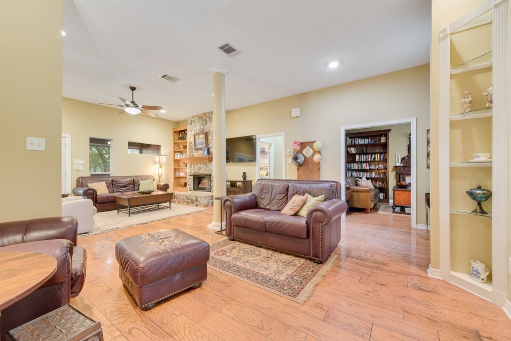 725 Grandview Drive