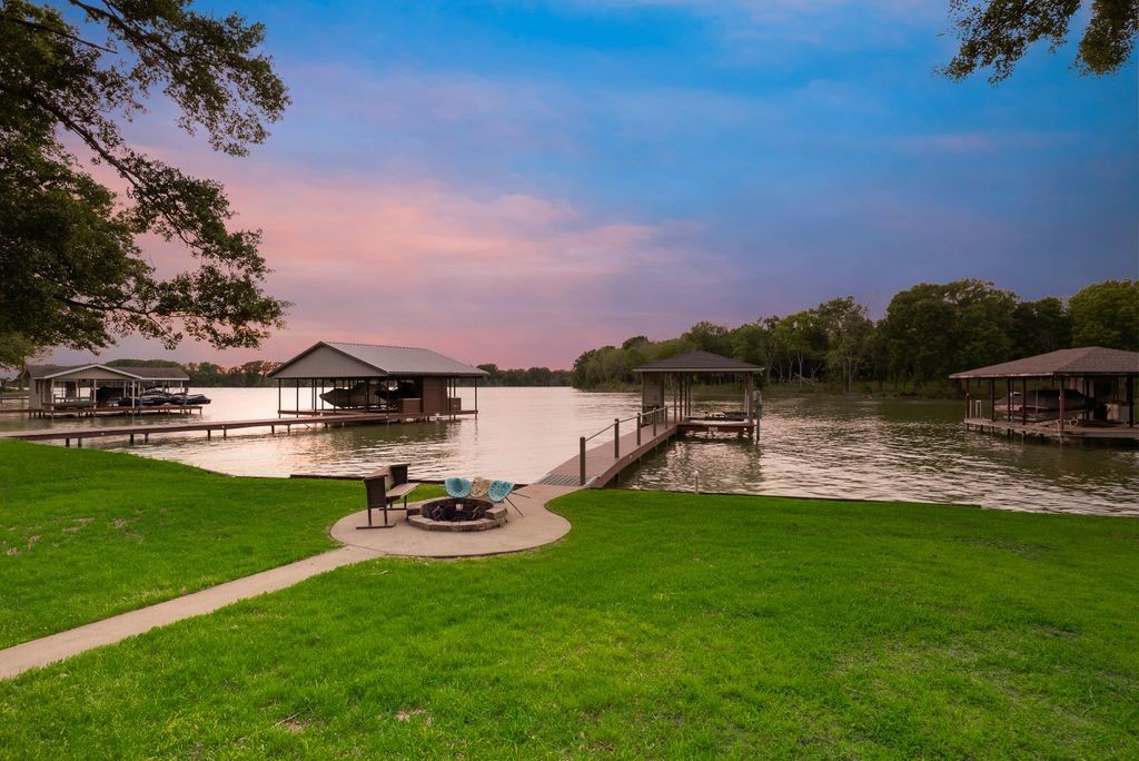 725 Grandview Drive