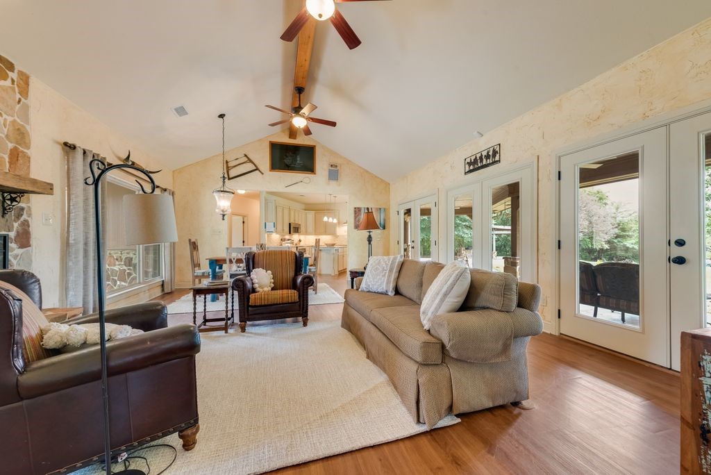 525 County Road 2218