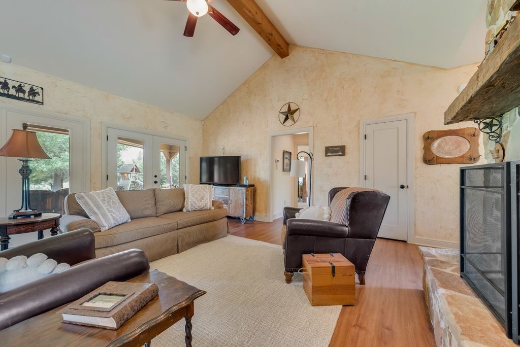 525 County Road 2218