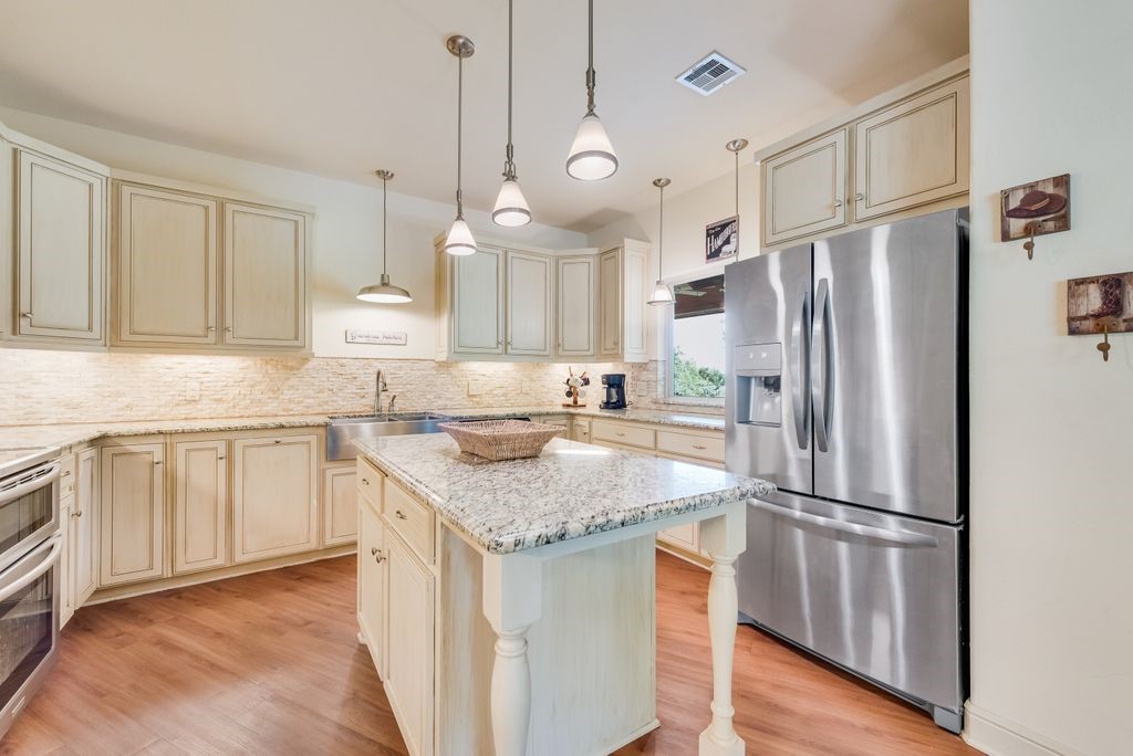 525 County Road 2218