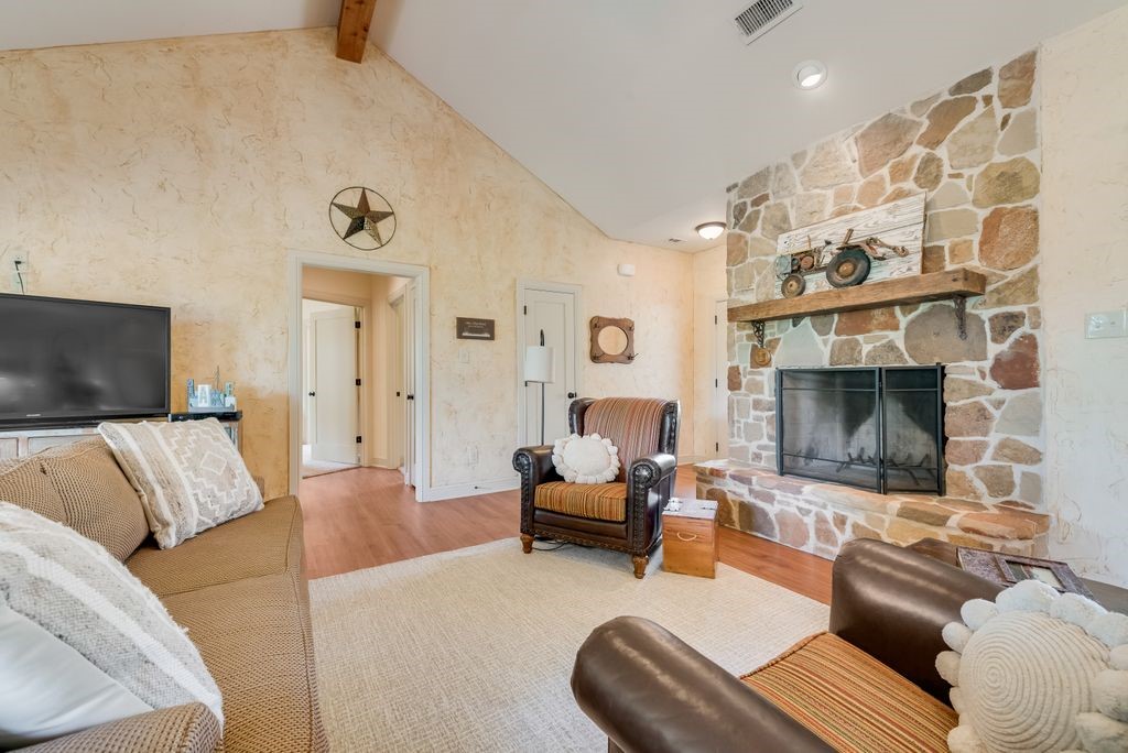 525 County Road 2218
