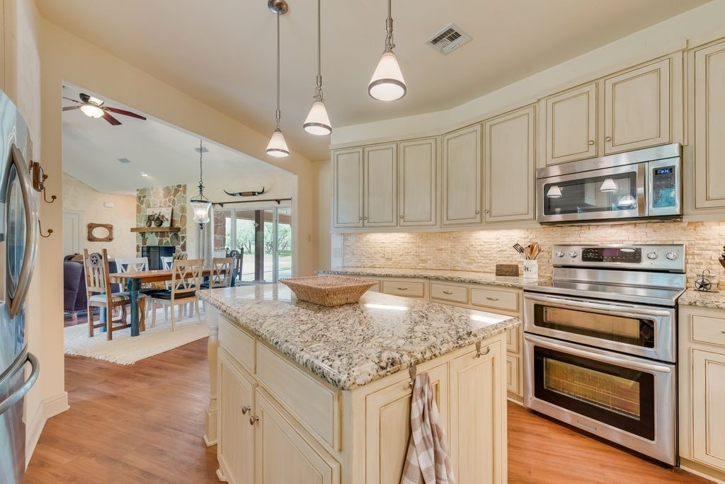 525 County Road 2218