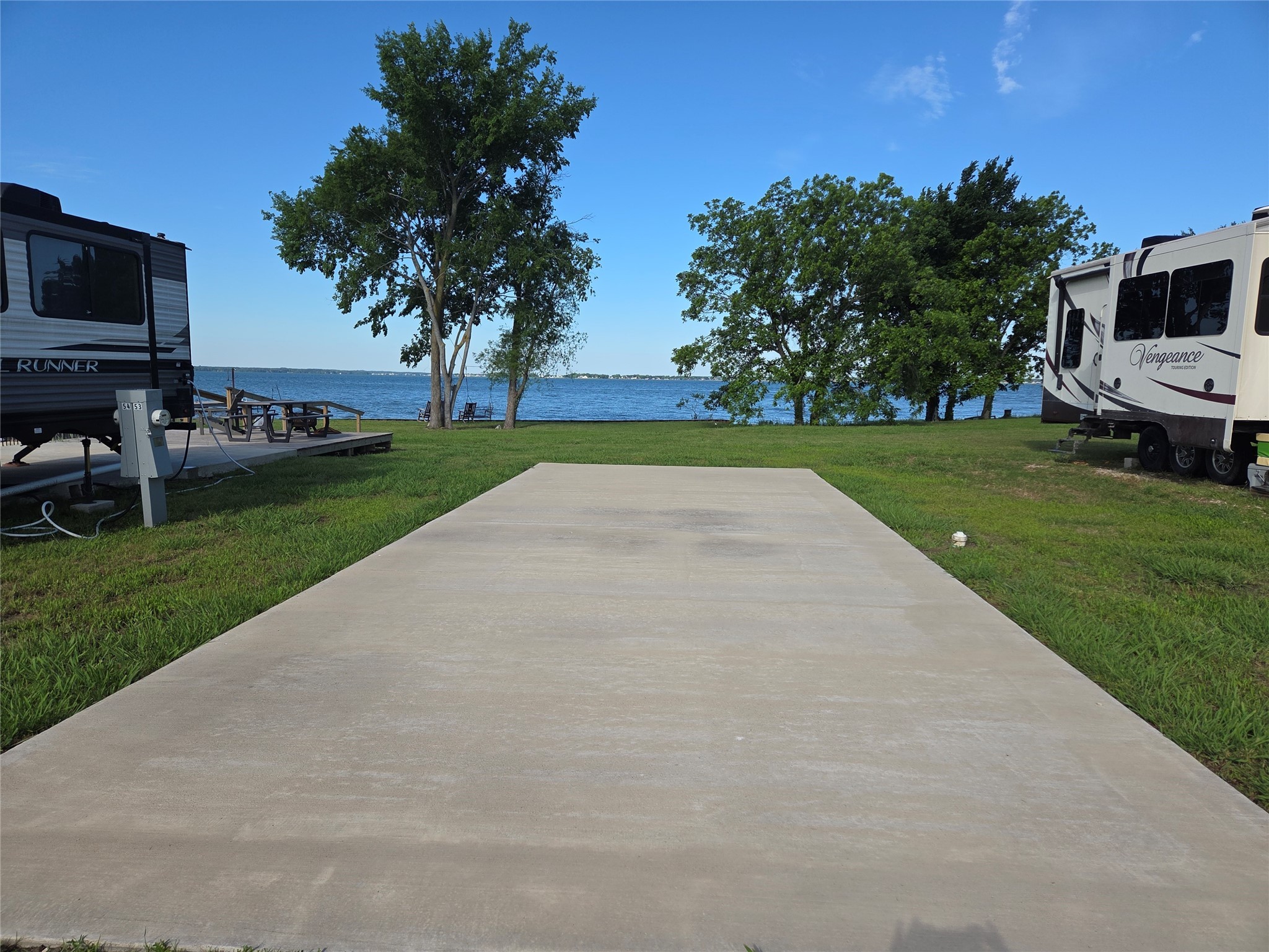 5186 Waterfront Road