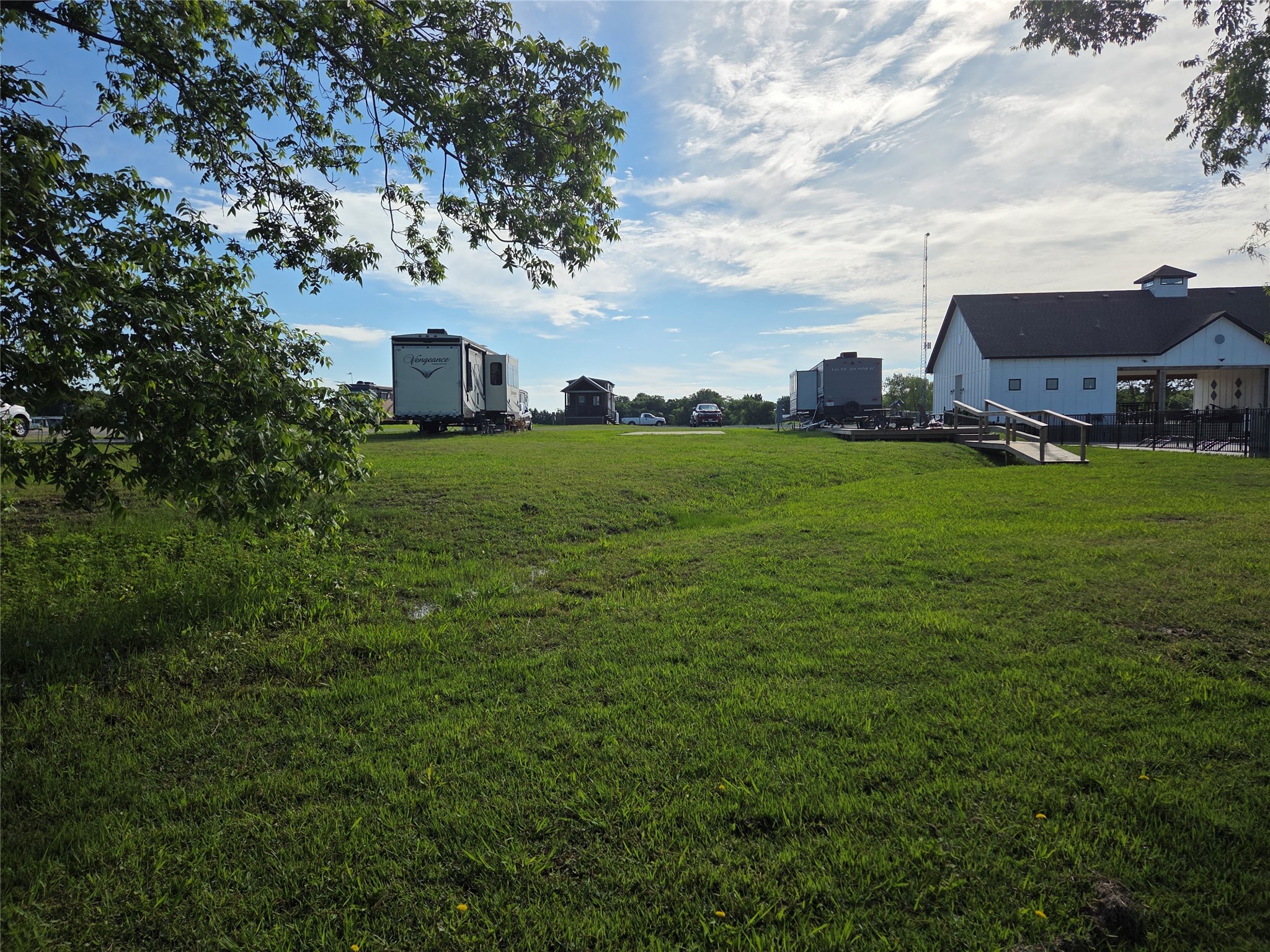 5186 Waterfront Road