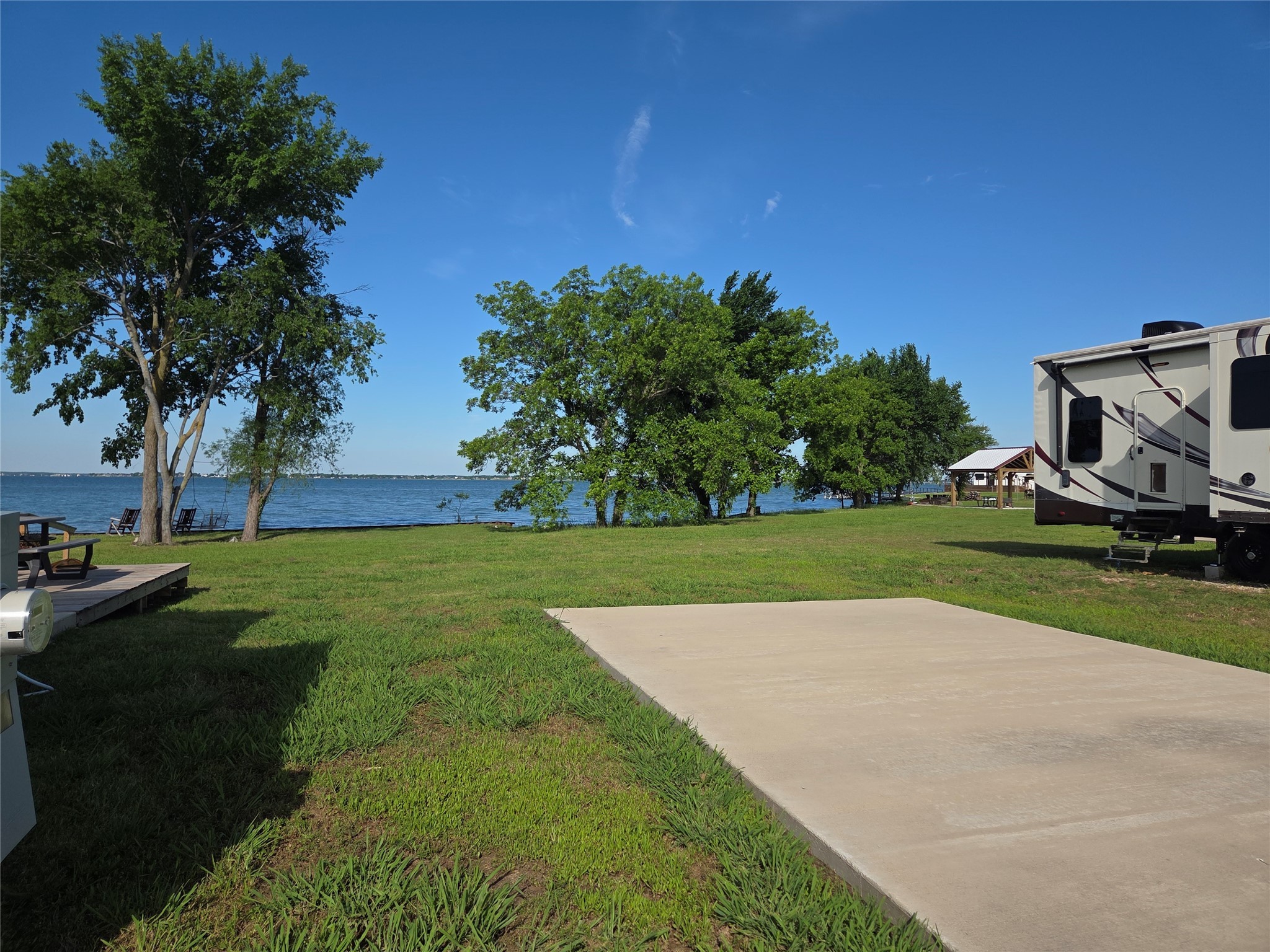 5186 Waterfront Road