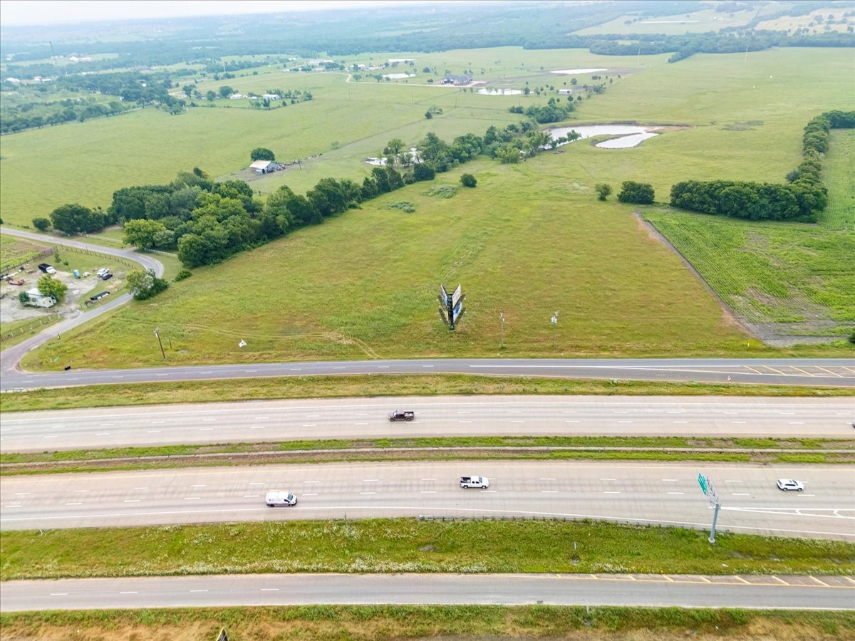 1601 N Interstate 45