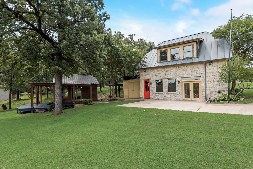 204 Knights Circle