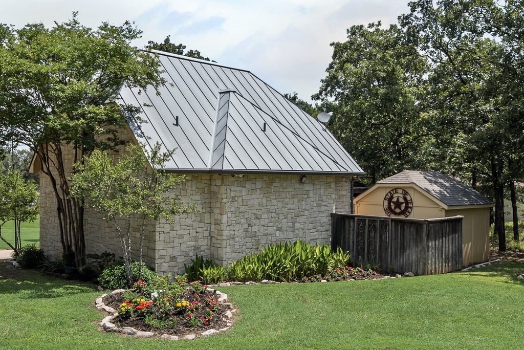 204 Knights Circle
