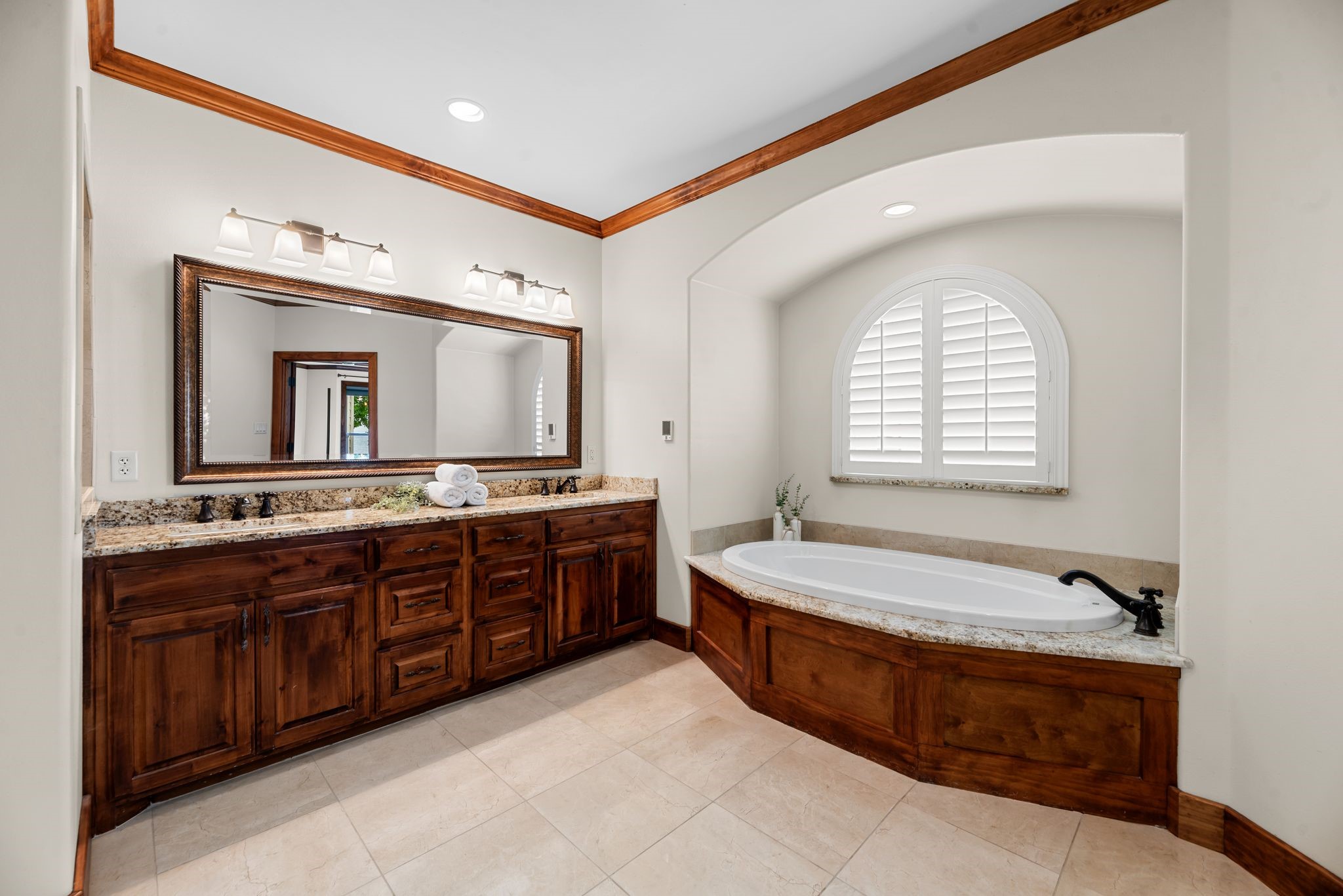 113 Moonlight Point