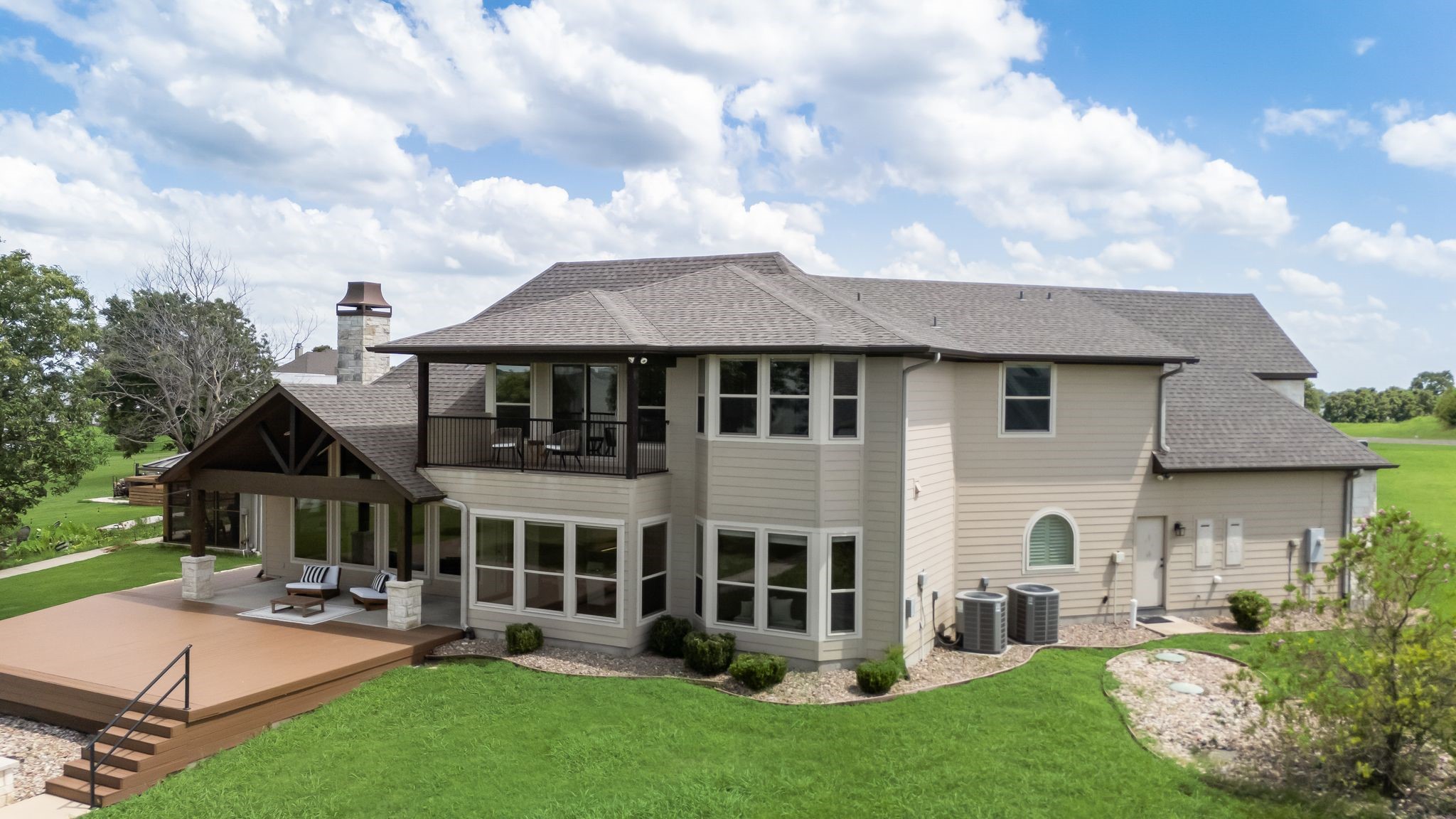 113 Moonlight Point