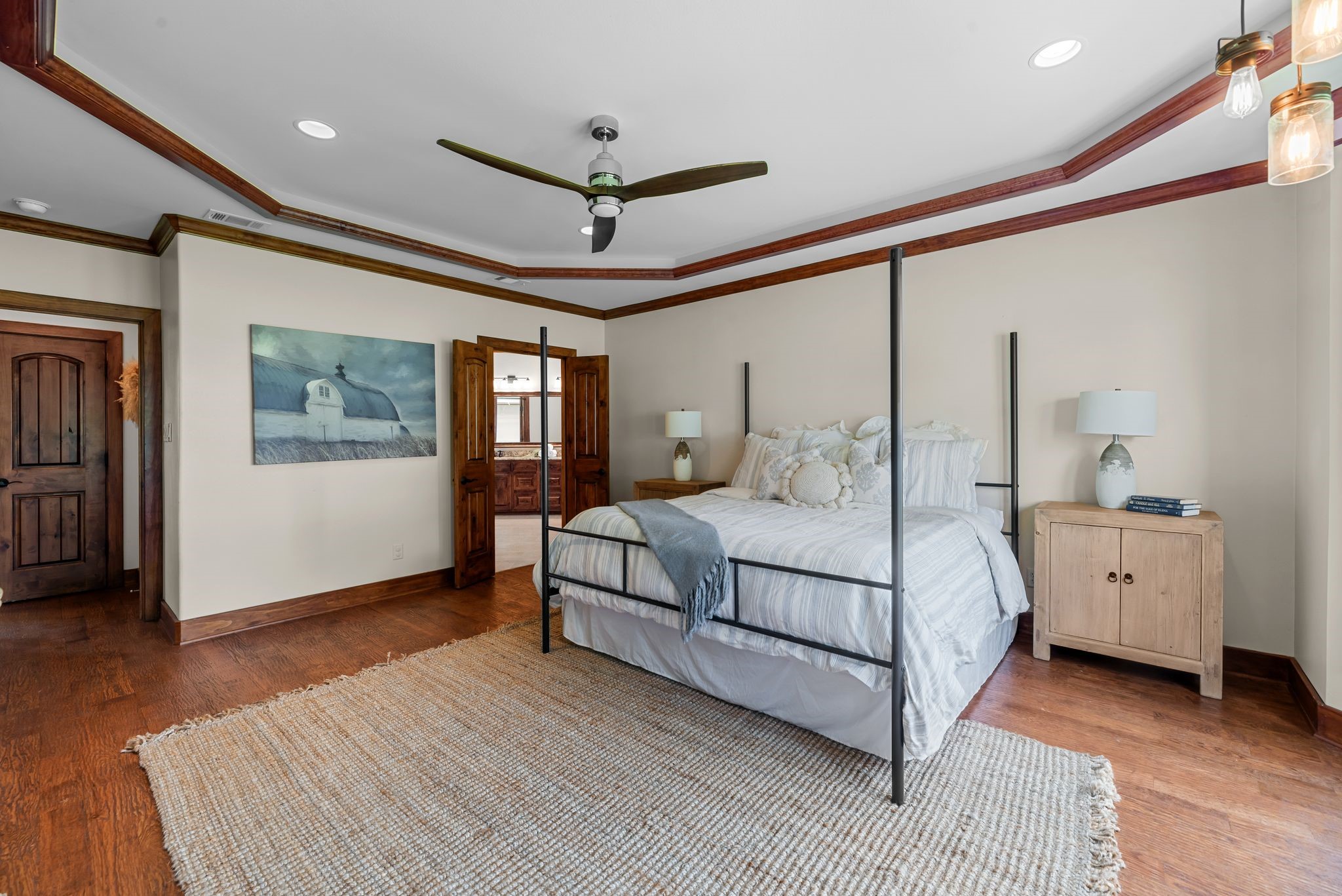 113 Moonlight Point
