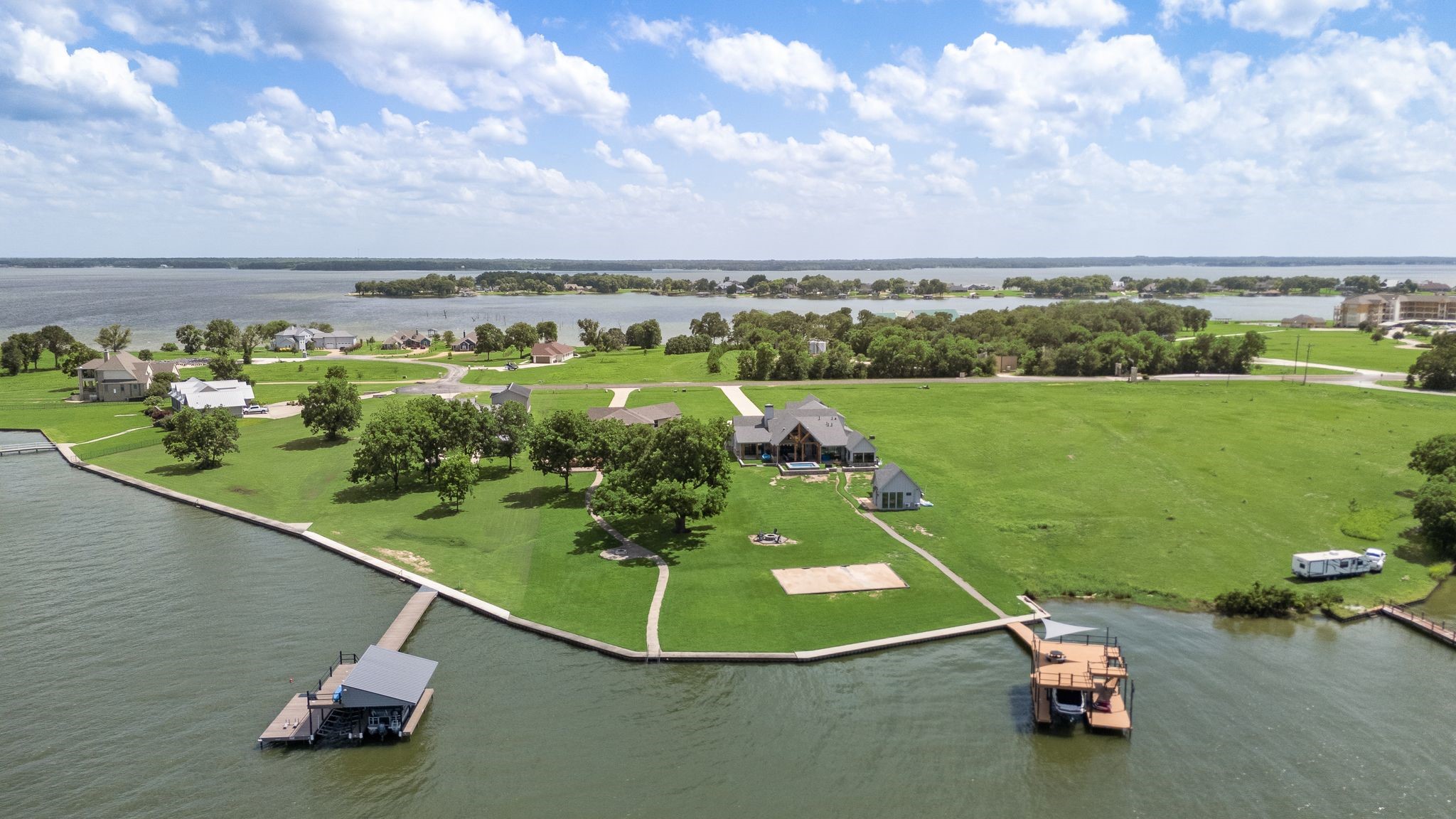 113 Moonlight Point