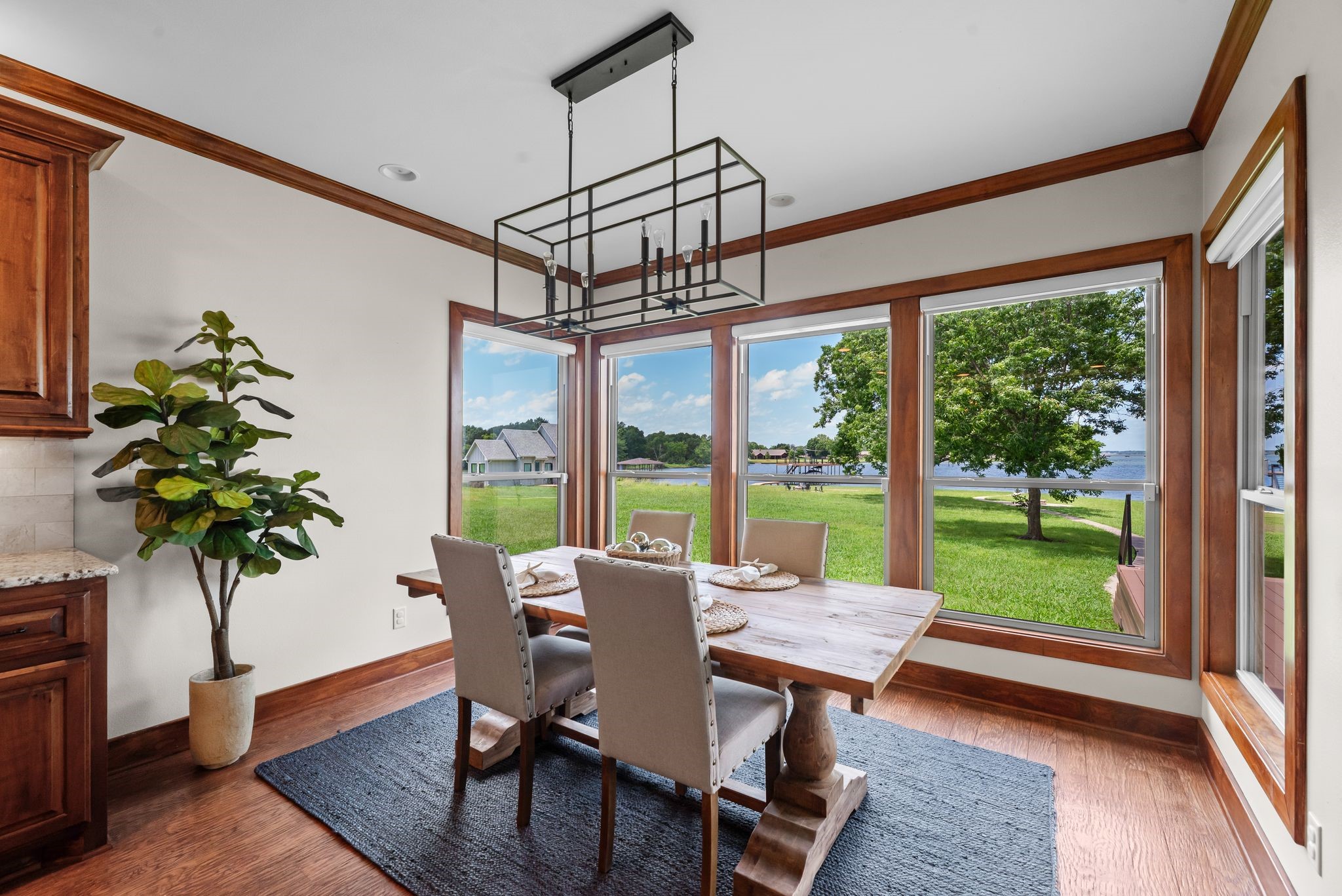 113 Moonlight Point