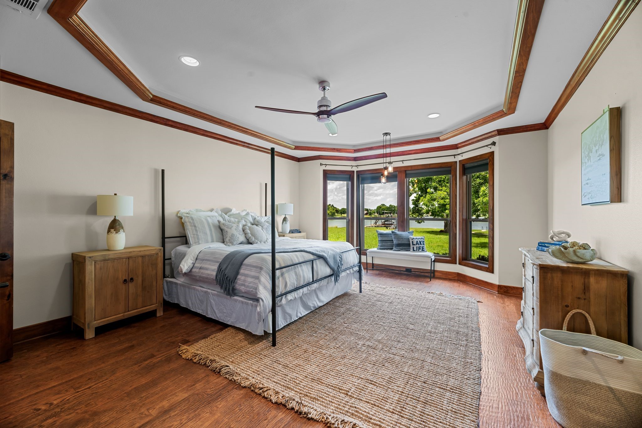 113 Moonlight Point