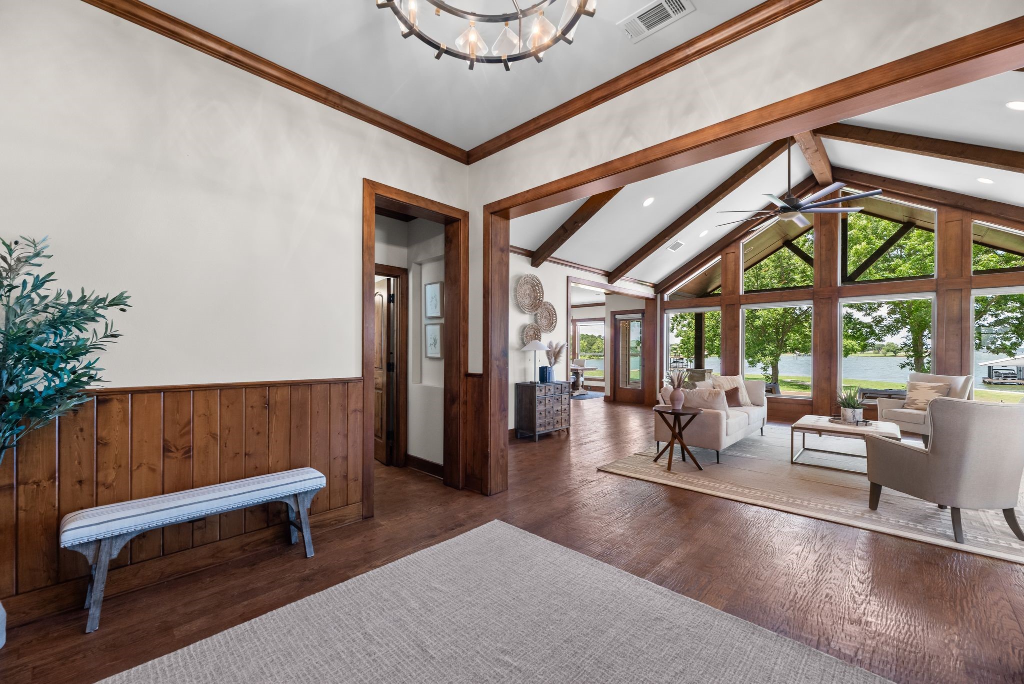 113 Moonlight Point
