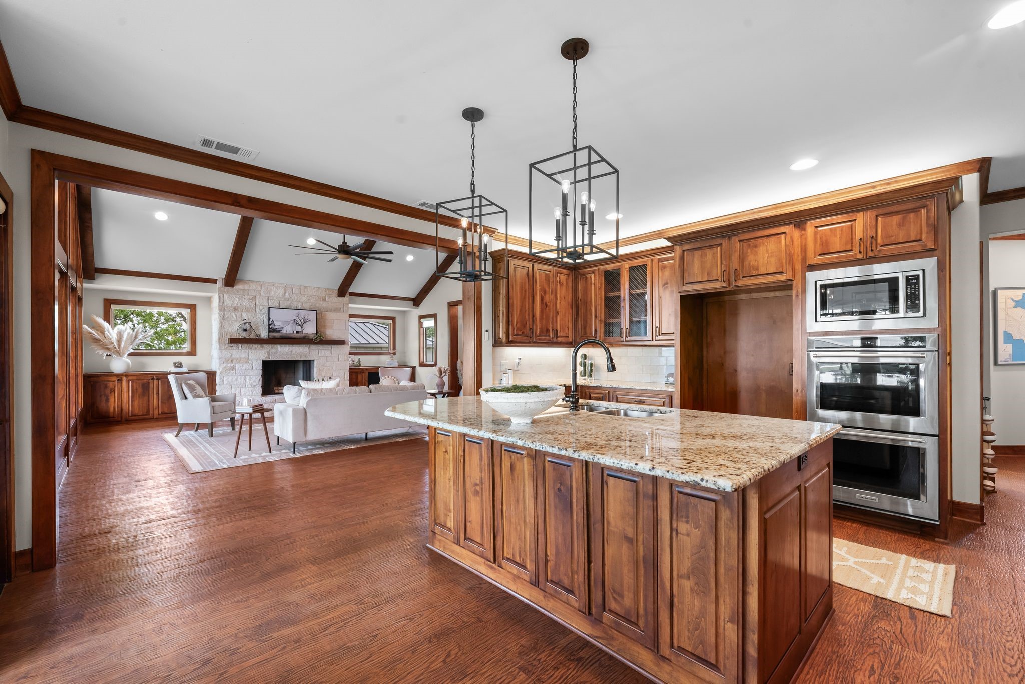 113 Moonlight Point