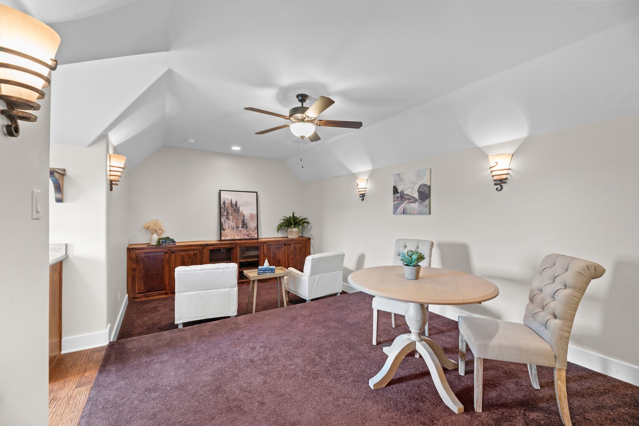 113 Moonlight Point