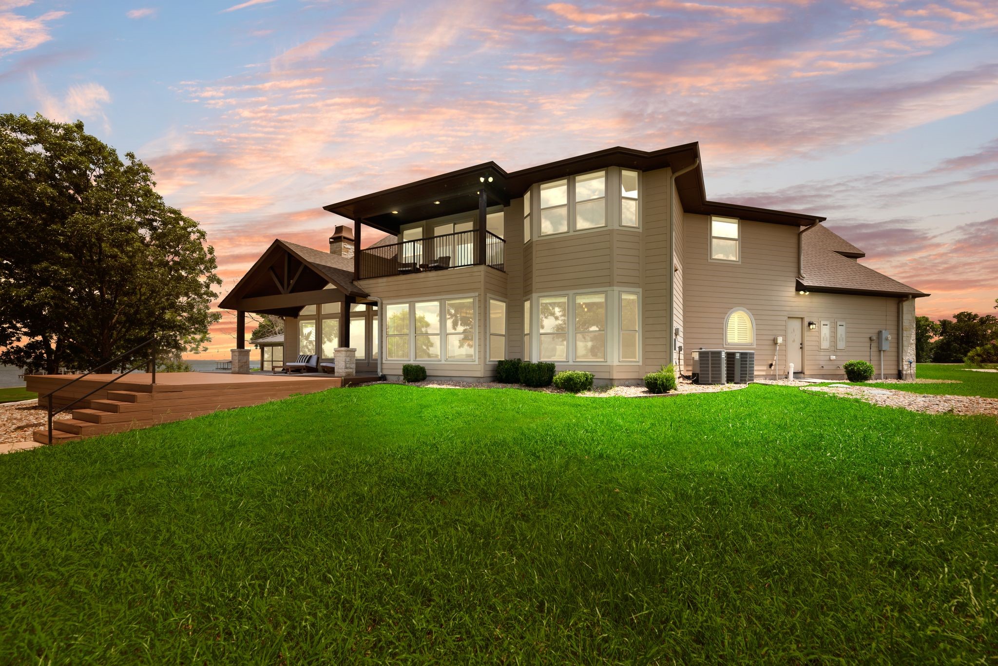 113 Moonlight Point