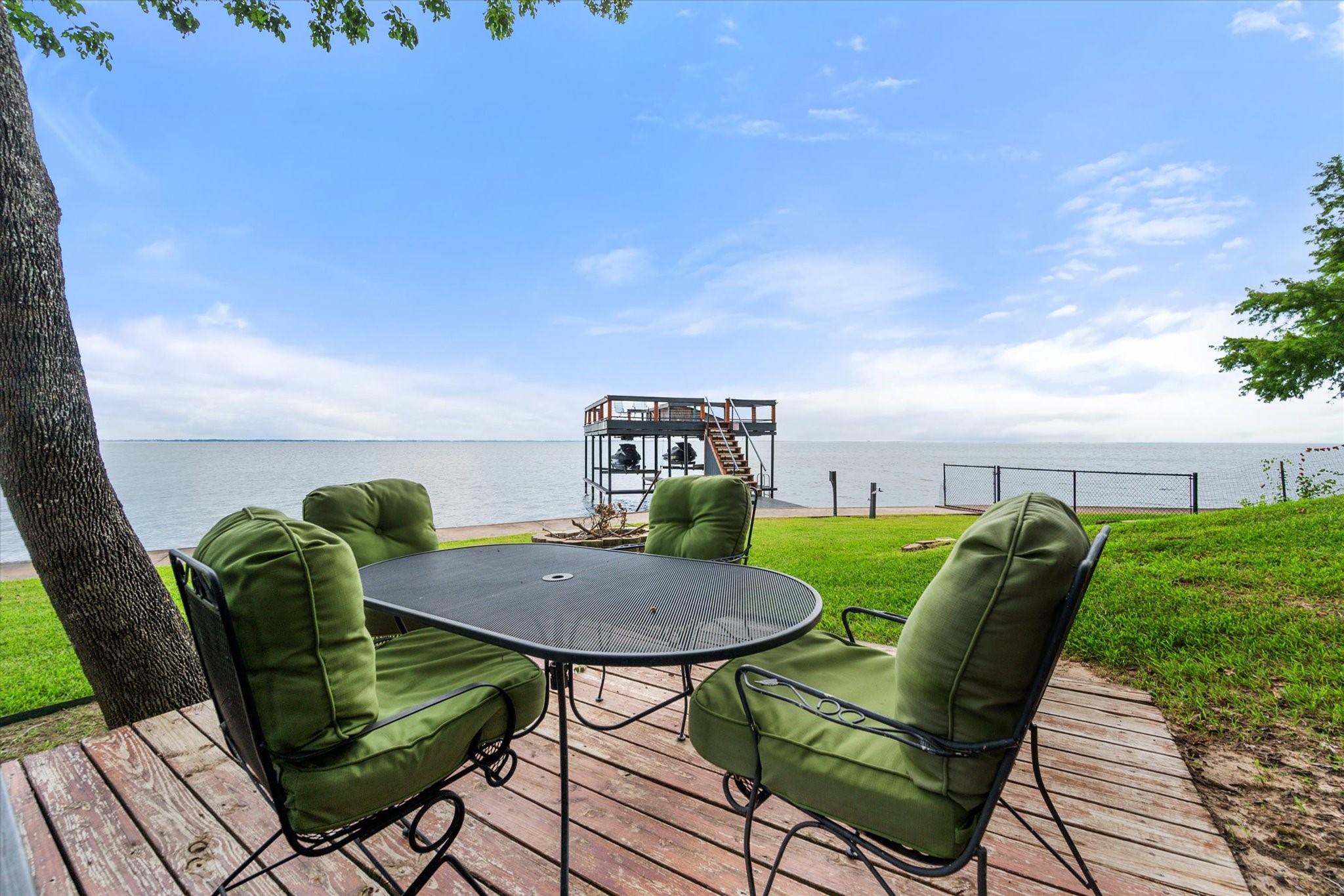151 Lakeside Lane