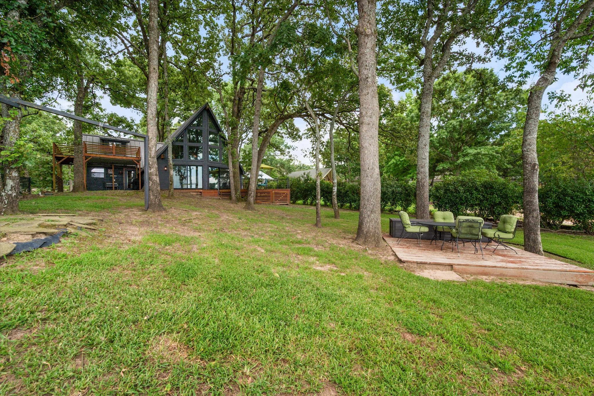 151 Lakeside Lane