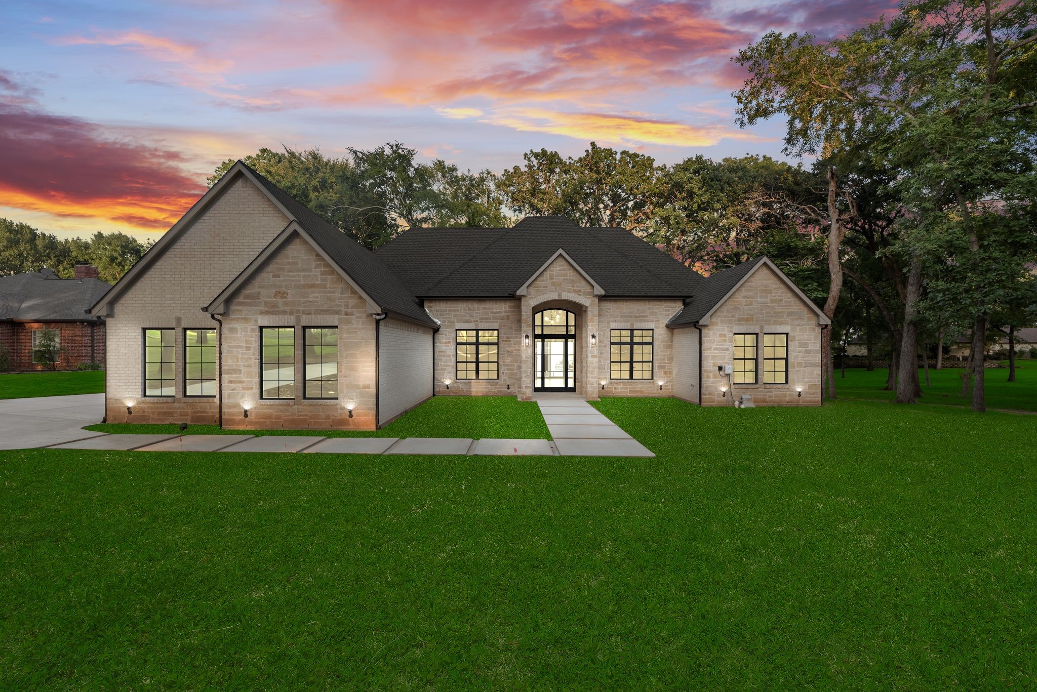 338 Stonewall Drive