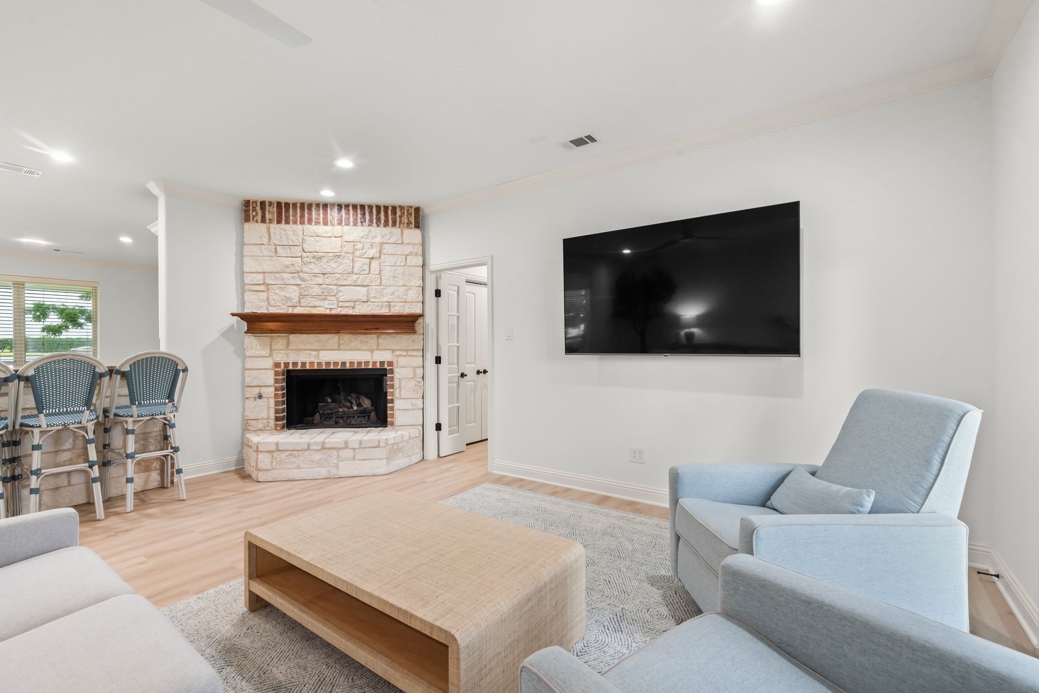 1195 The Shores Drive