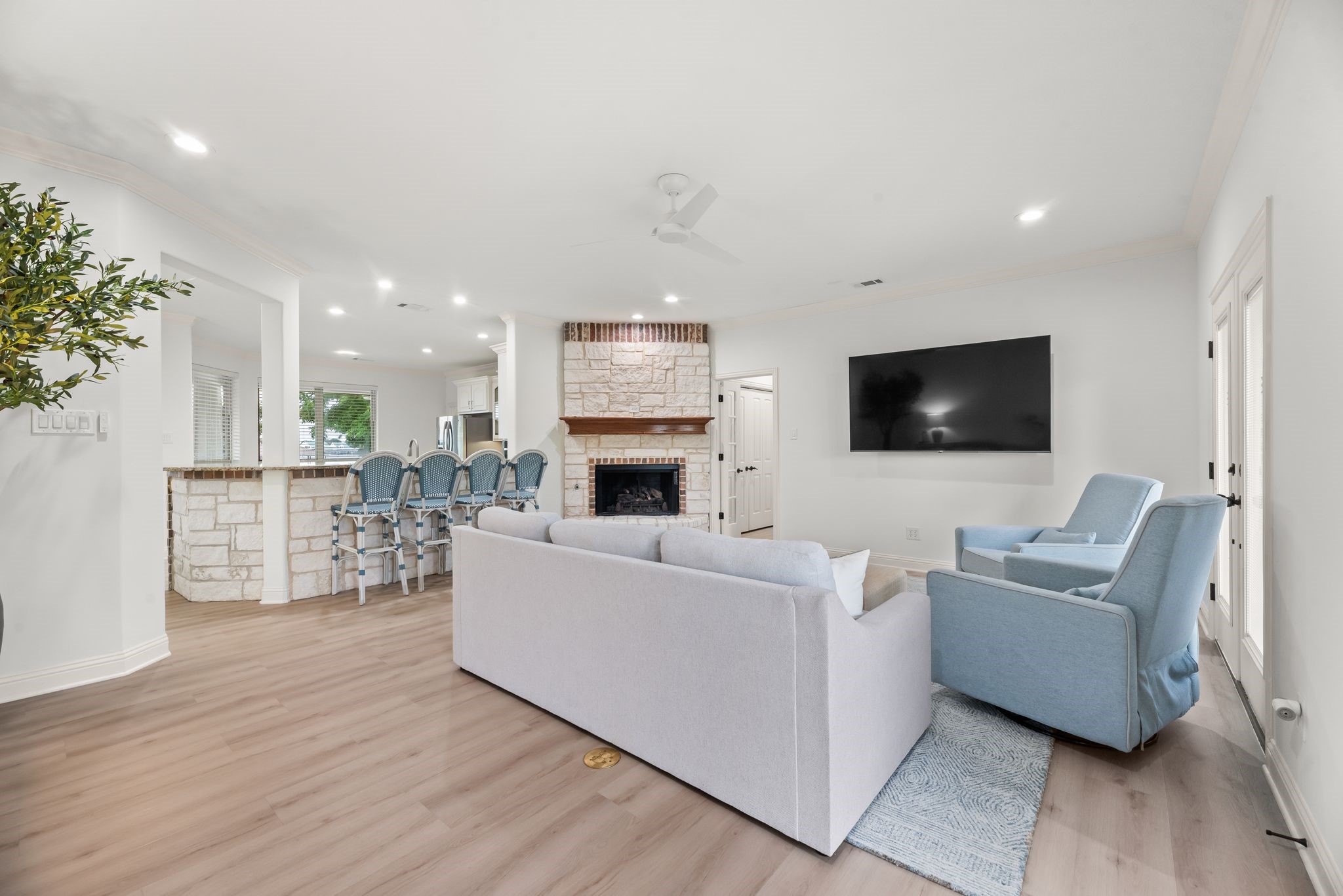 1195 The Shores Drive