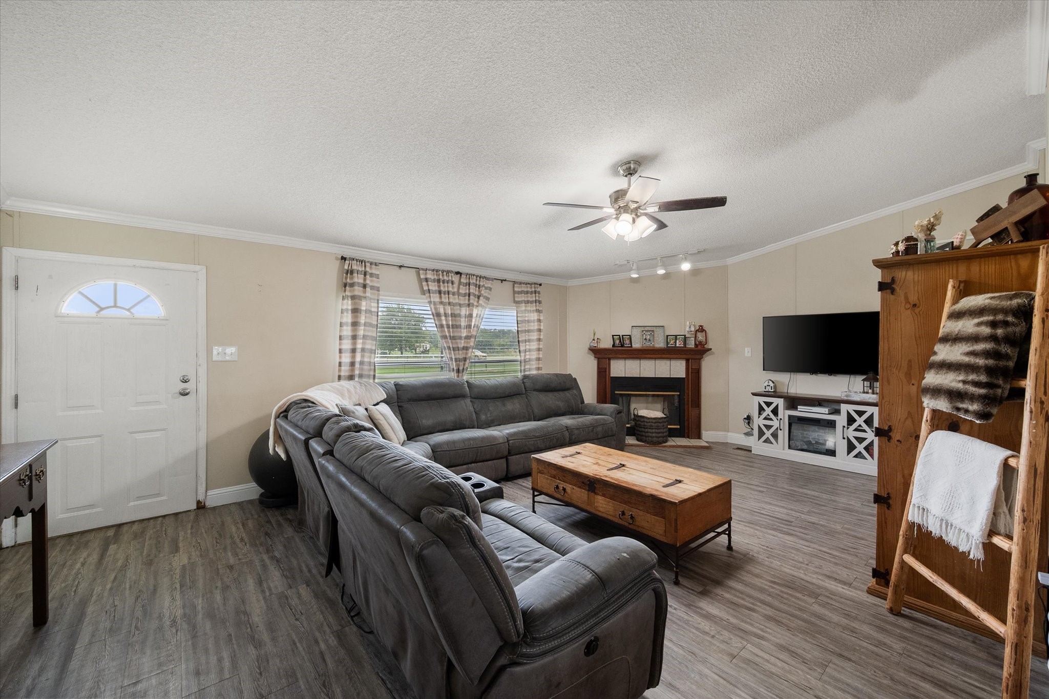 11194 County Road 2170