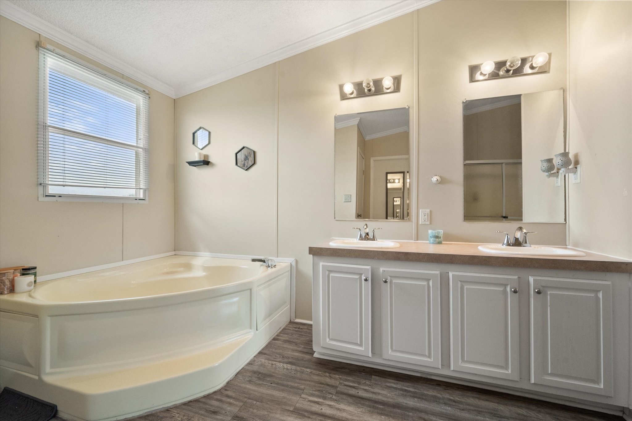 11194 County Road 2170