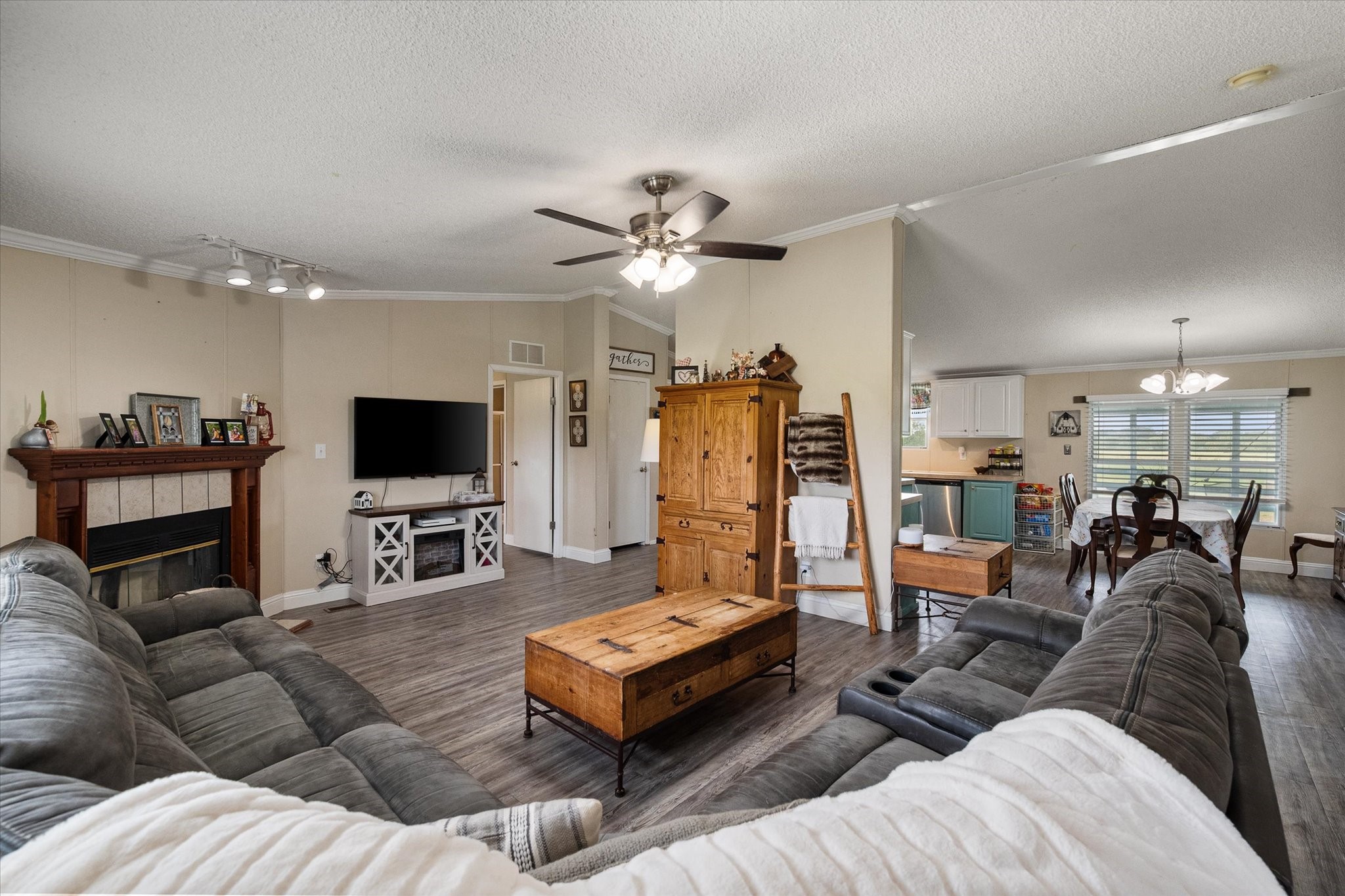 11194 County Road 2170