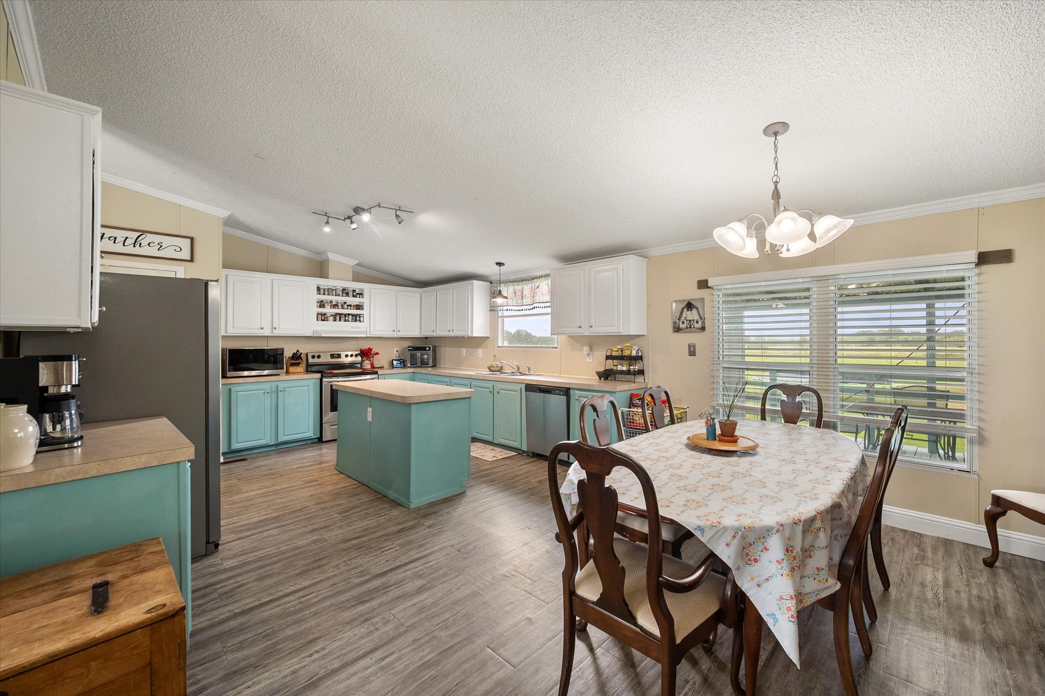 11194 County Road 2170