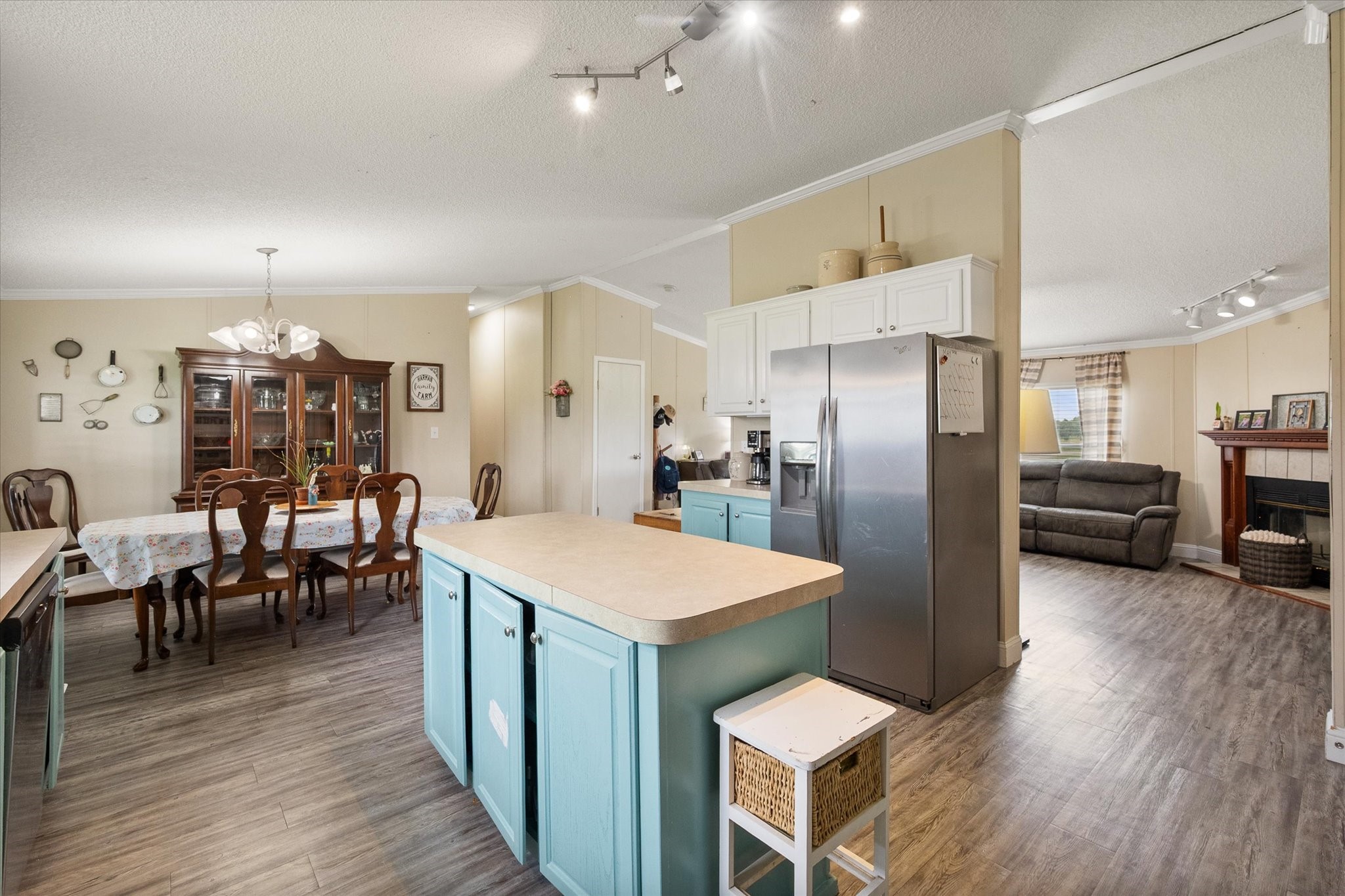 11194 County Road 2170