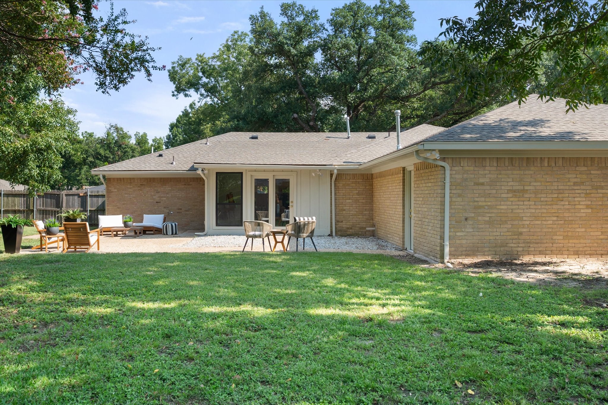 708 Laura Avenue
