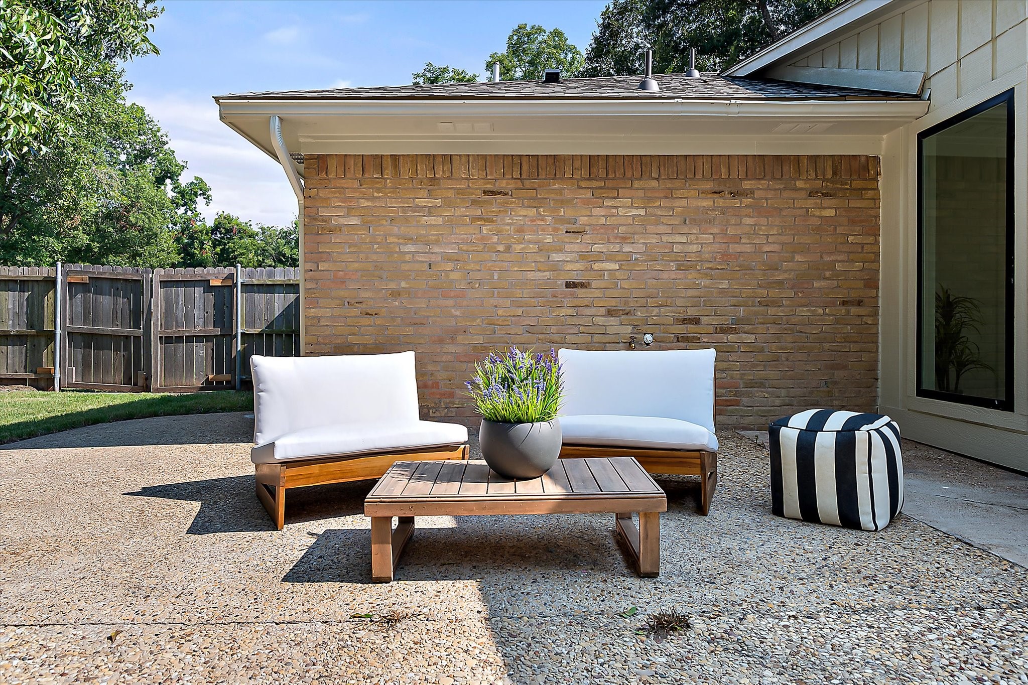 708 Laura Avenue