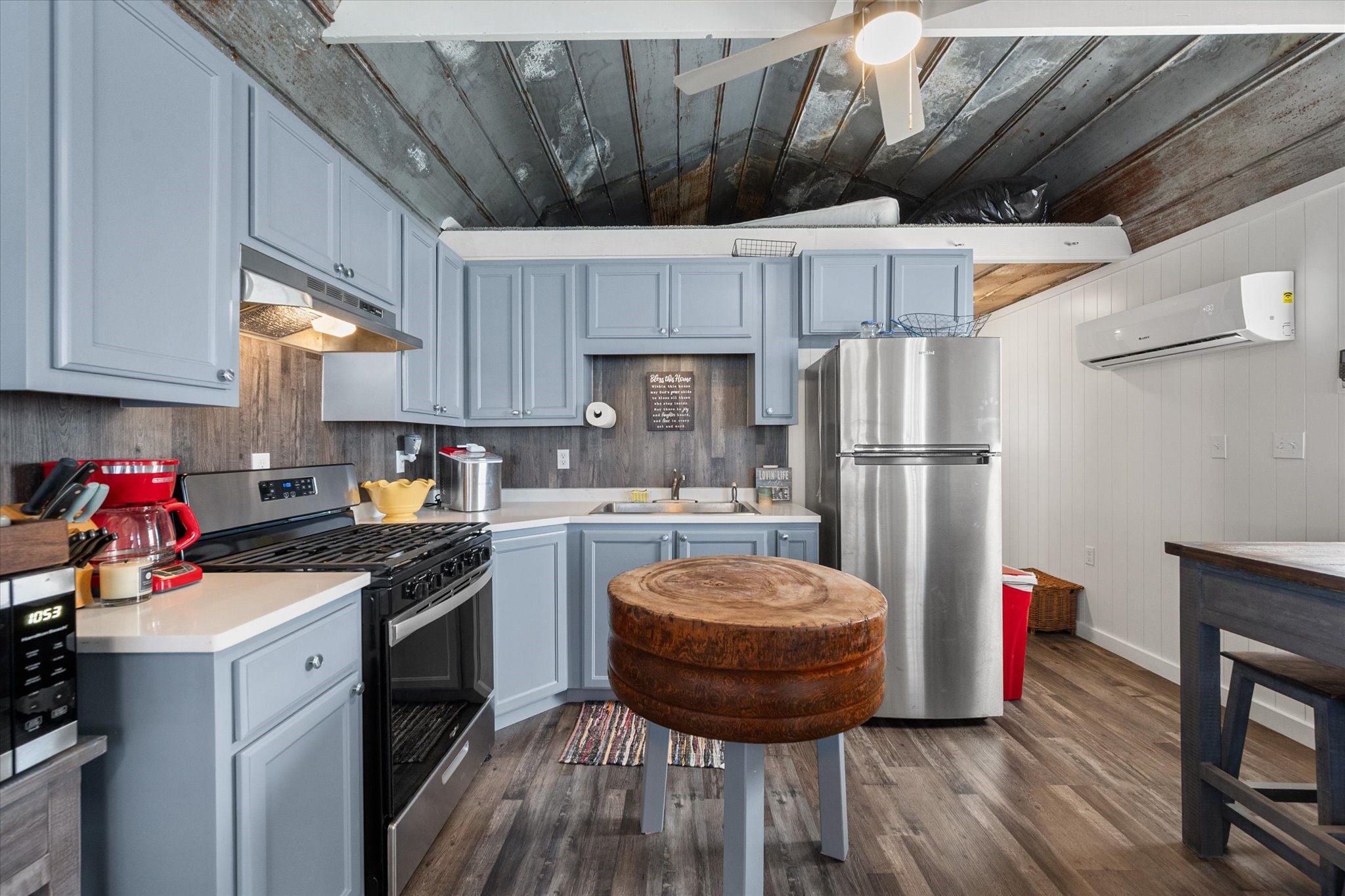 2038 Pelican Isle Drive