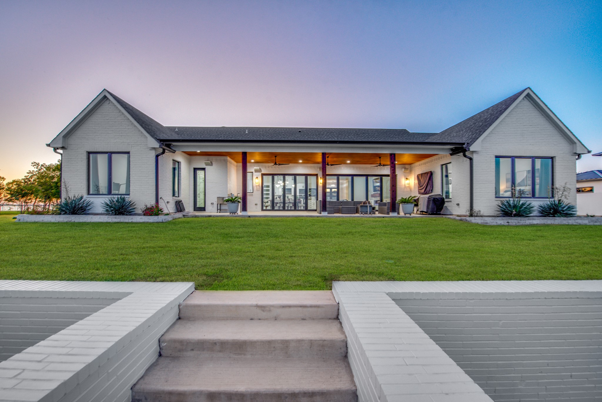 2207 Lake View Landing