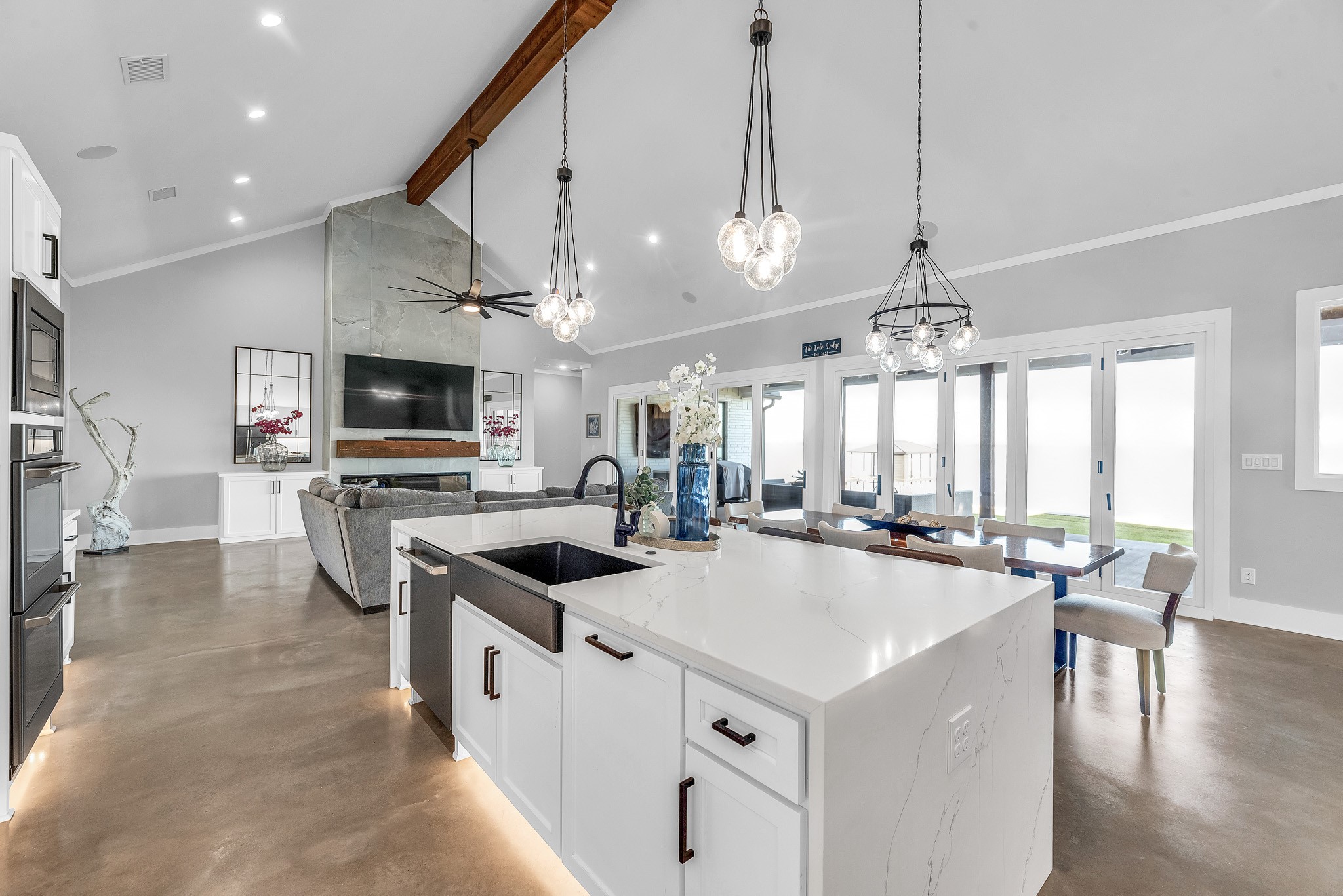 2207 Lake View Landing